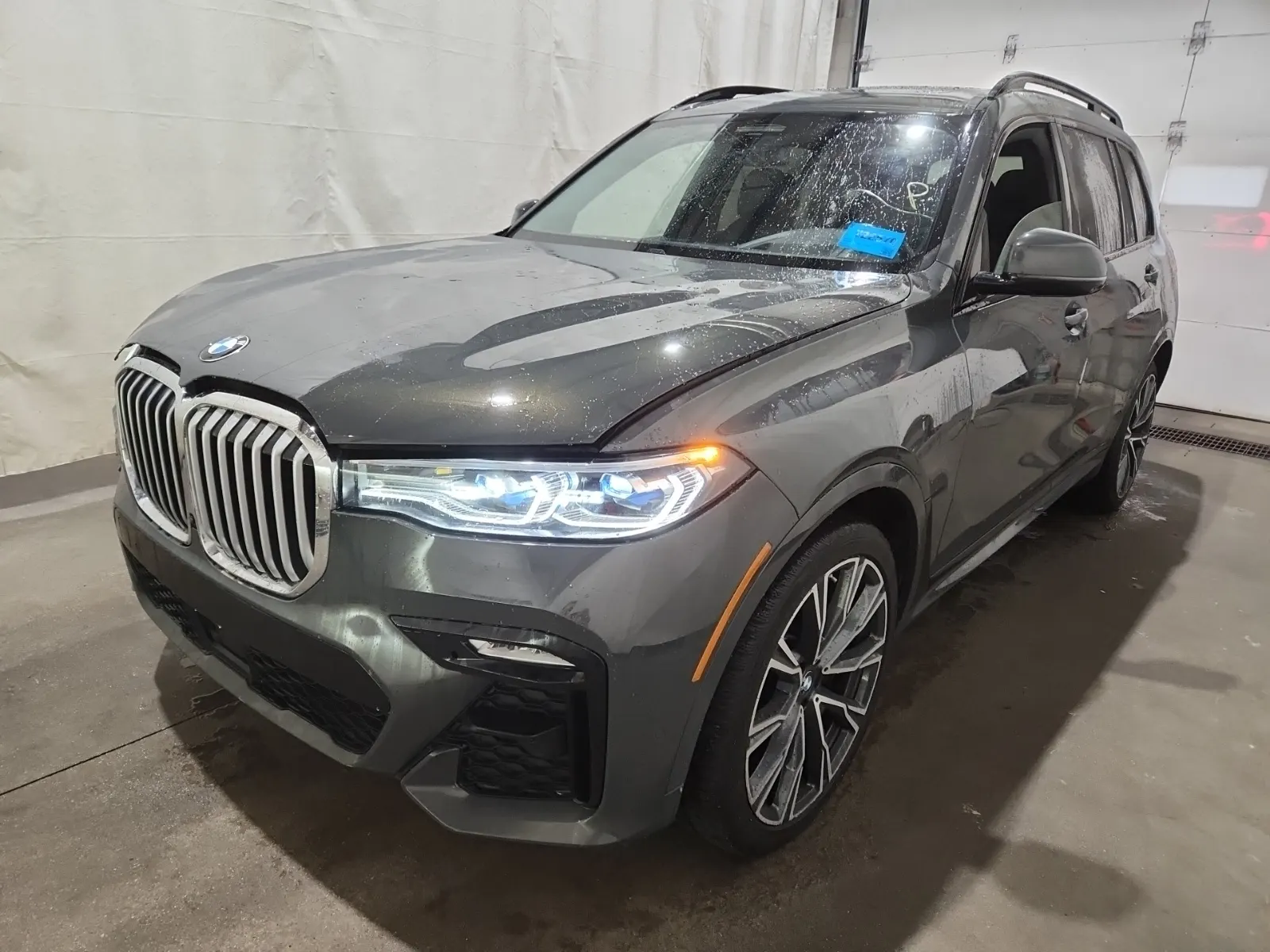 2022 BMW X7