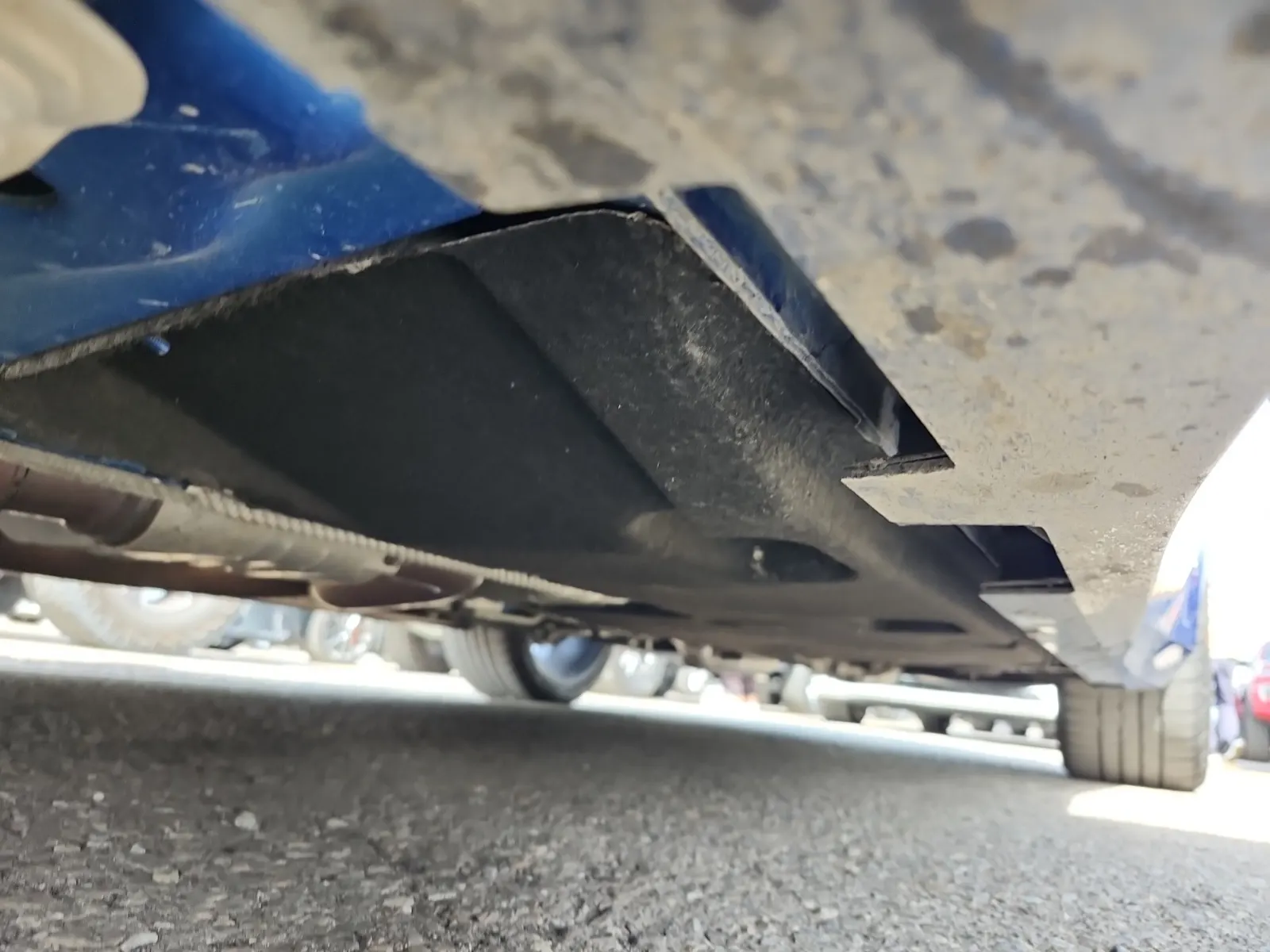 Undercarriage - Driver Photo