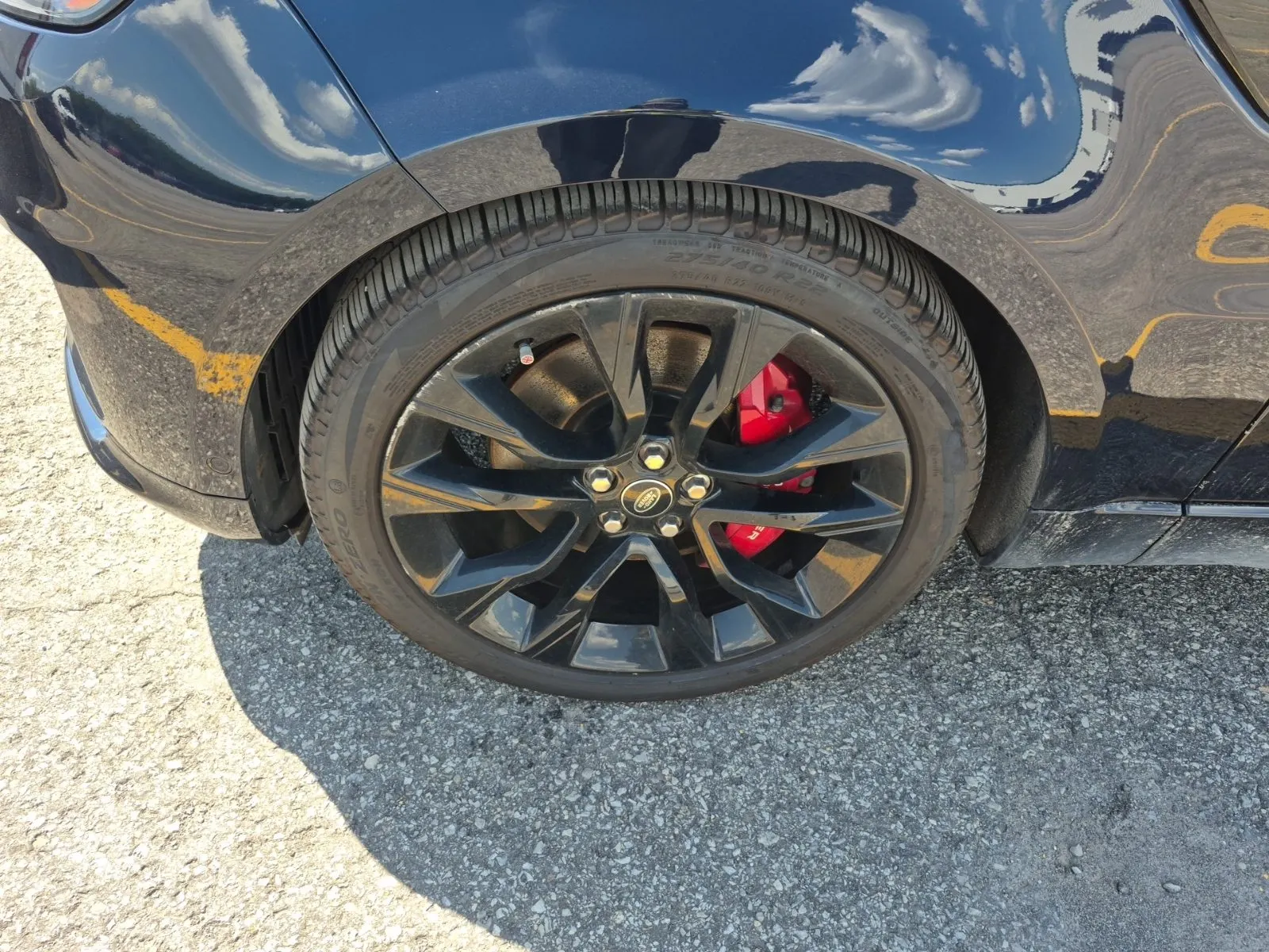 Front driver wheel/tire photo