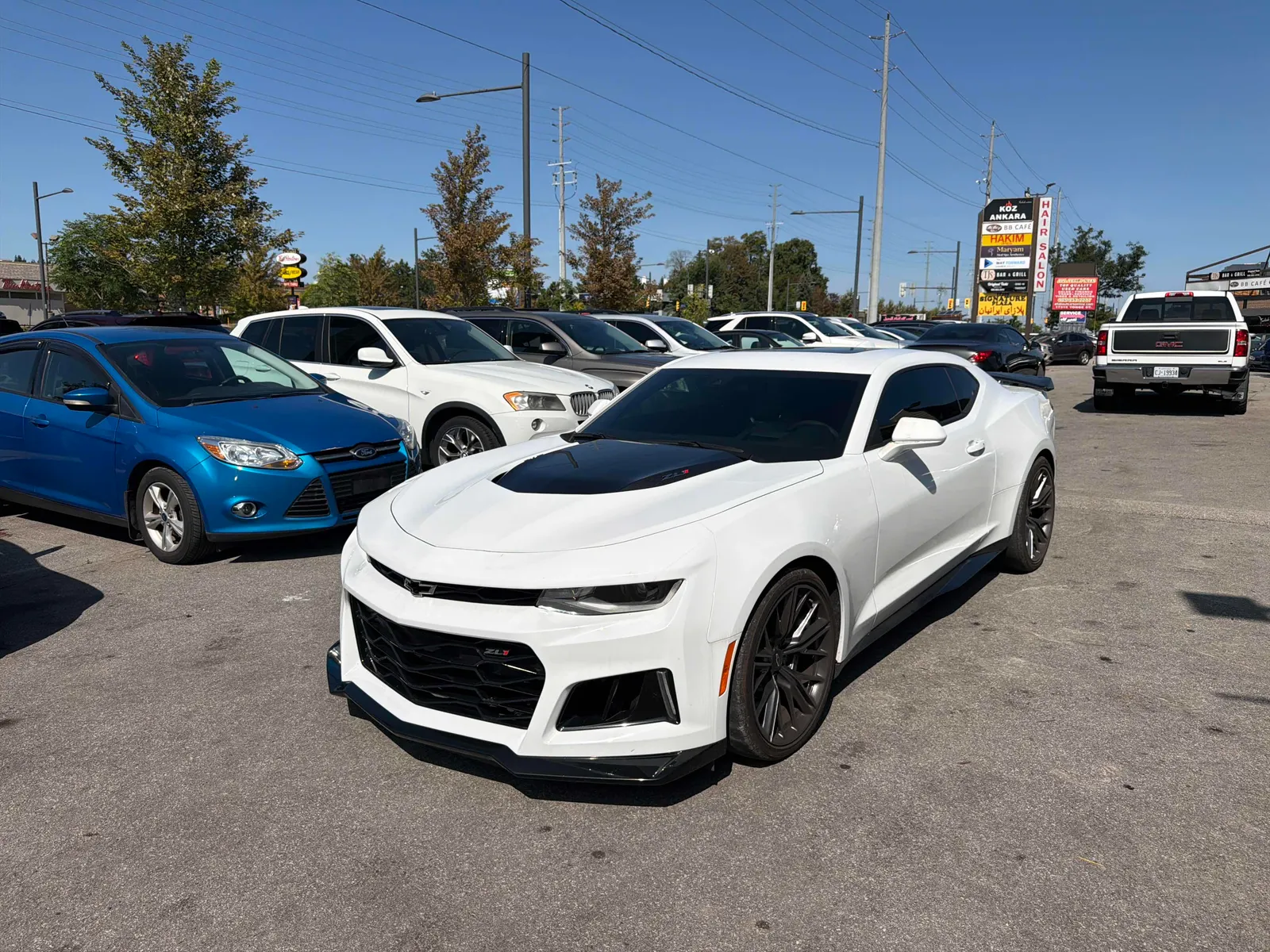 3/4 Front (Main image)