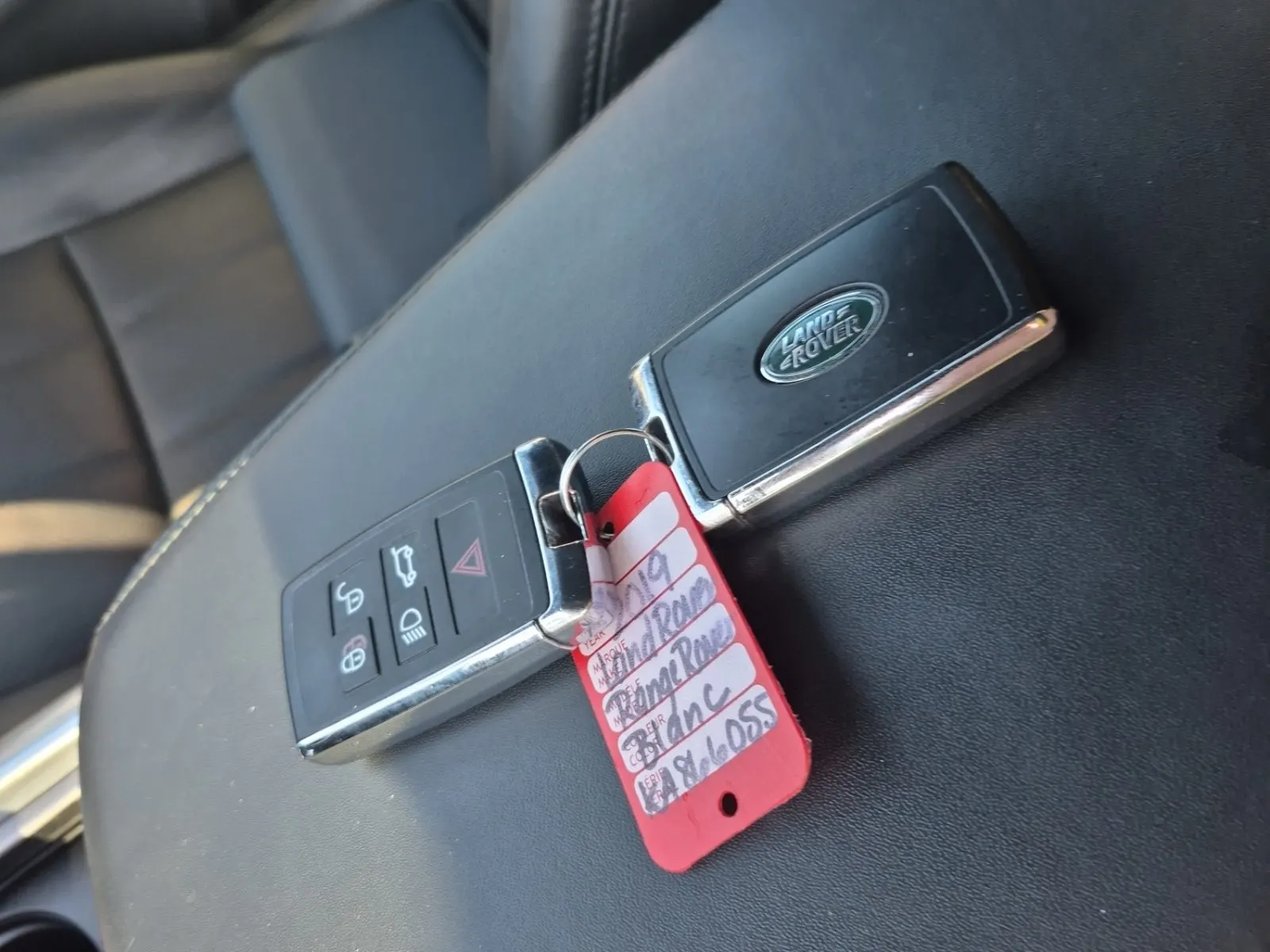 Keys/Fobs/Manual Photo