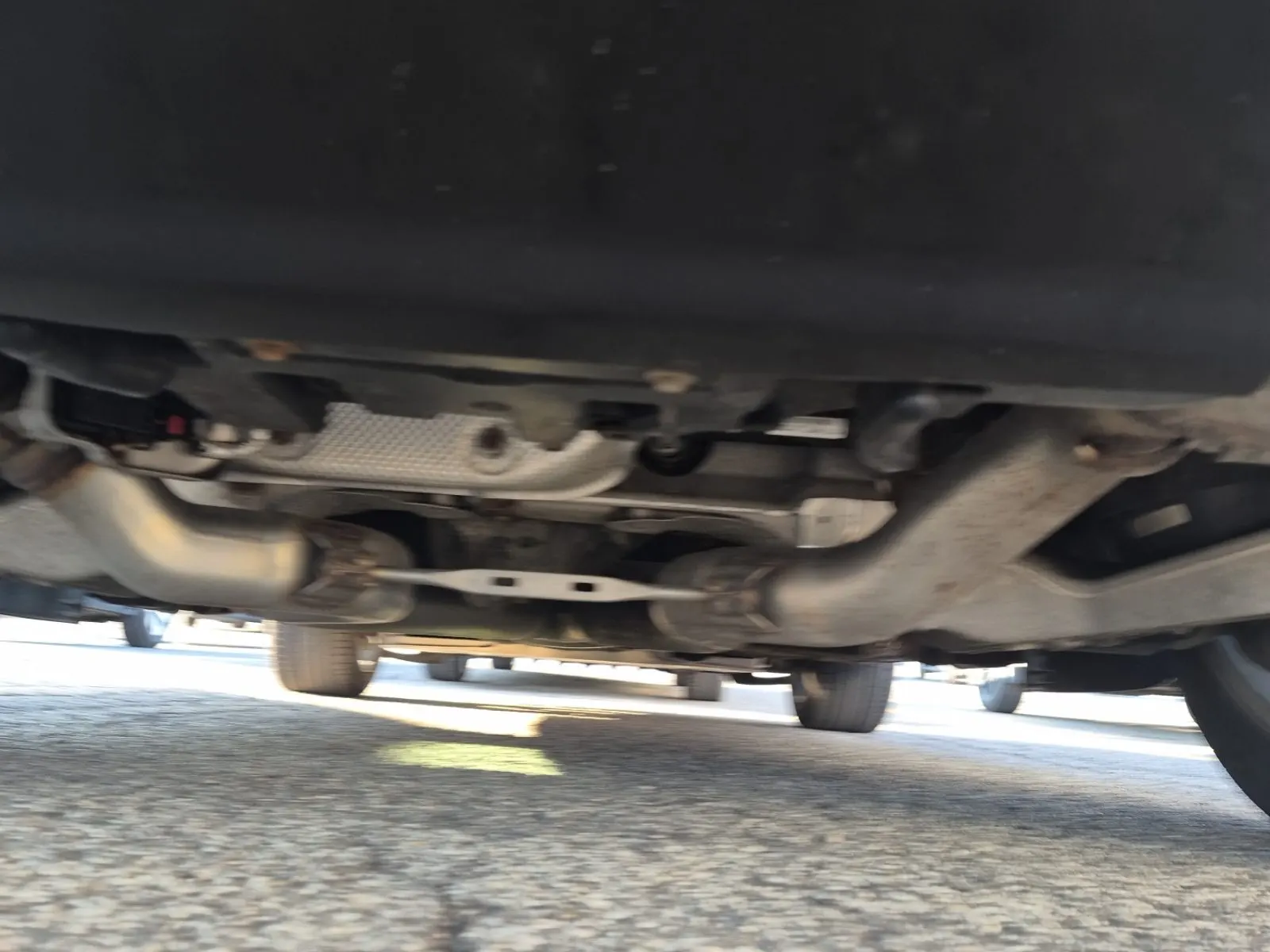 Undercarriage - Rear Photo