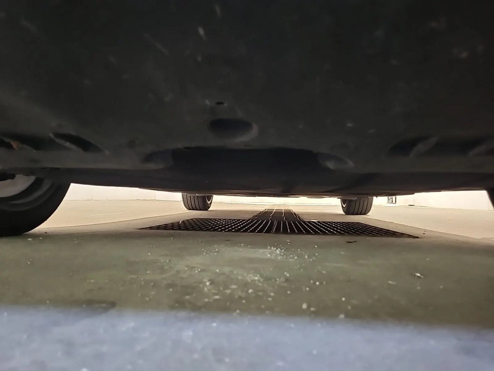 Undercarriage - Front Photo