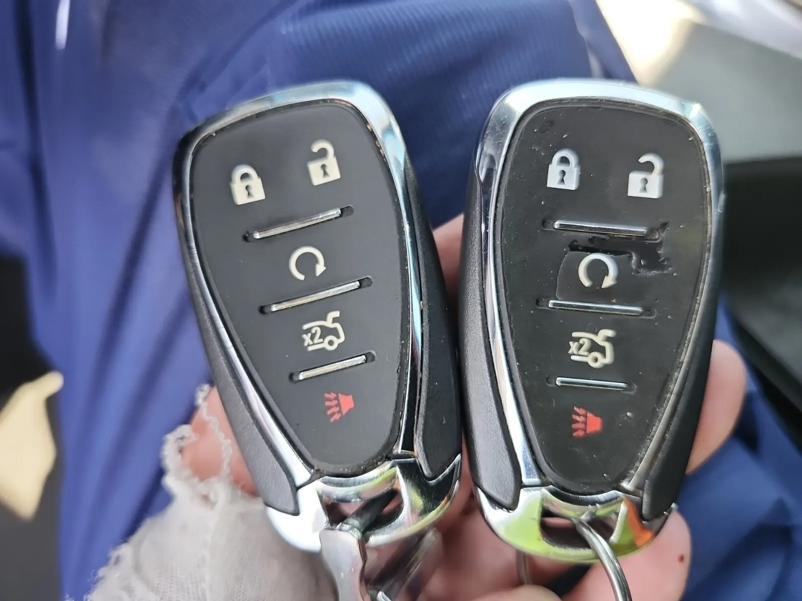 Keys/Fobs/Manual Photo