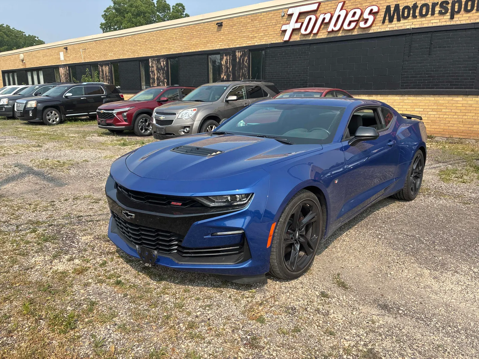 3/4 Front (Main image)