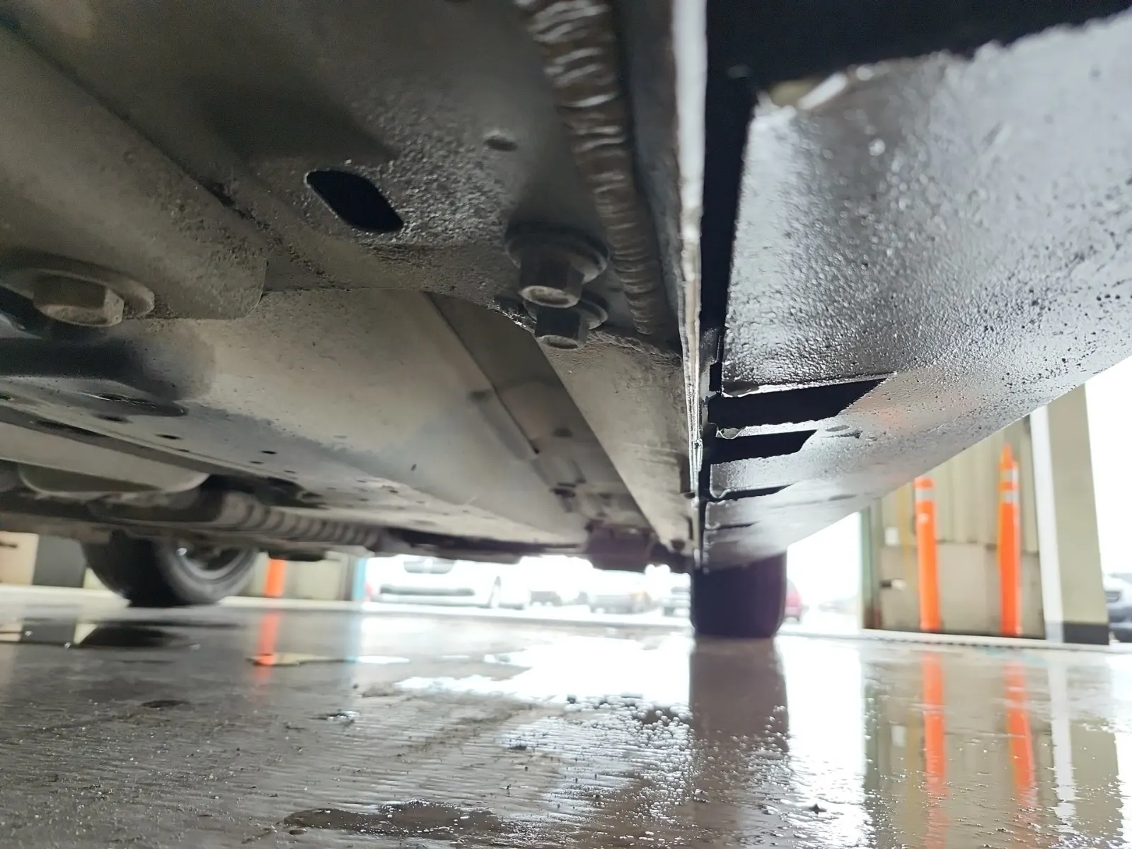 Undercarriage - Driver Photo