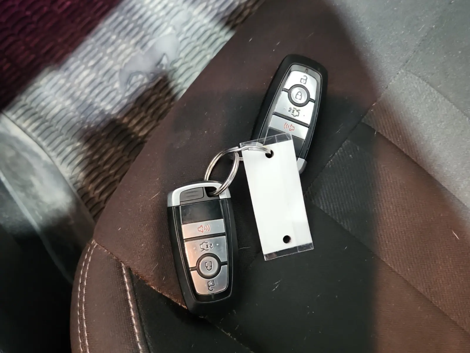 Keys/Fobs/Manual Photo