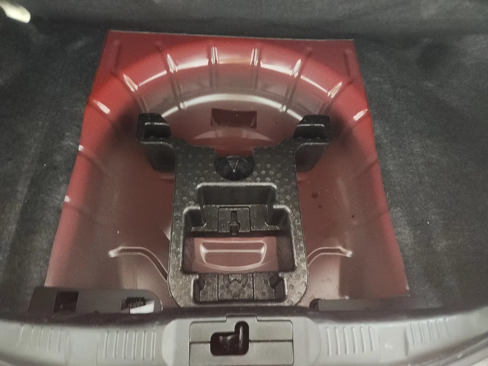 Spare Tire & Wheel Photo