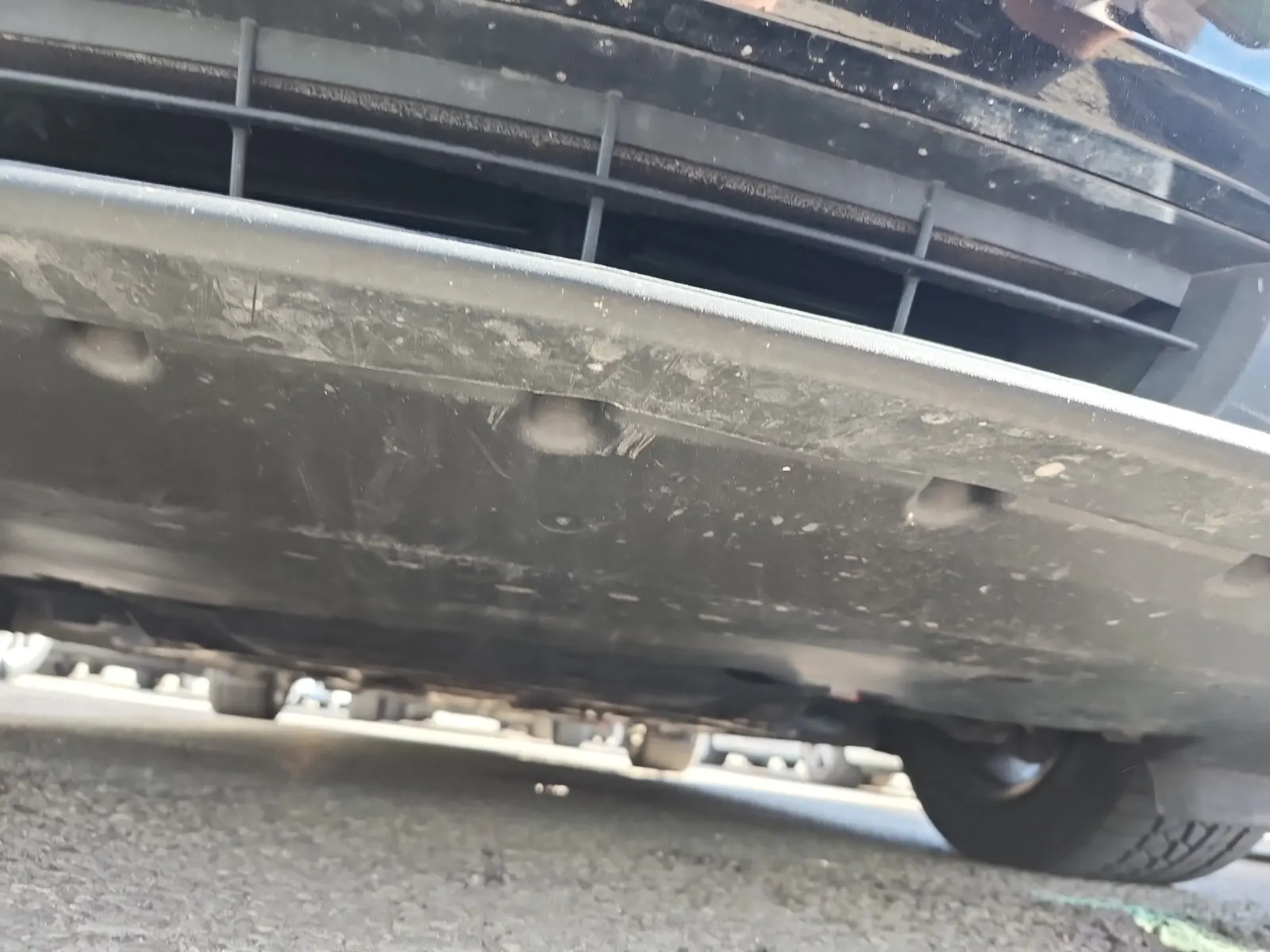 Undercarriage - Front Photo