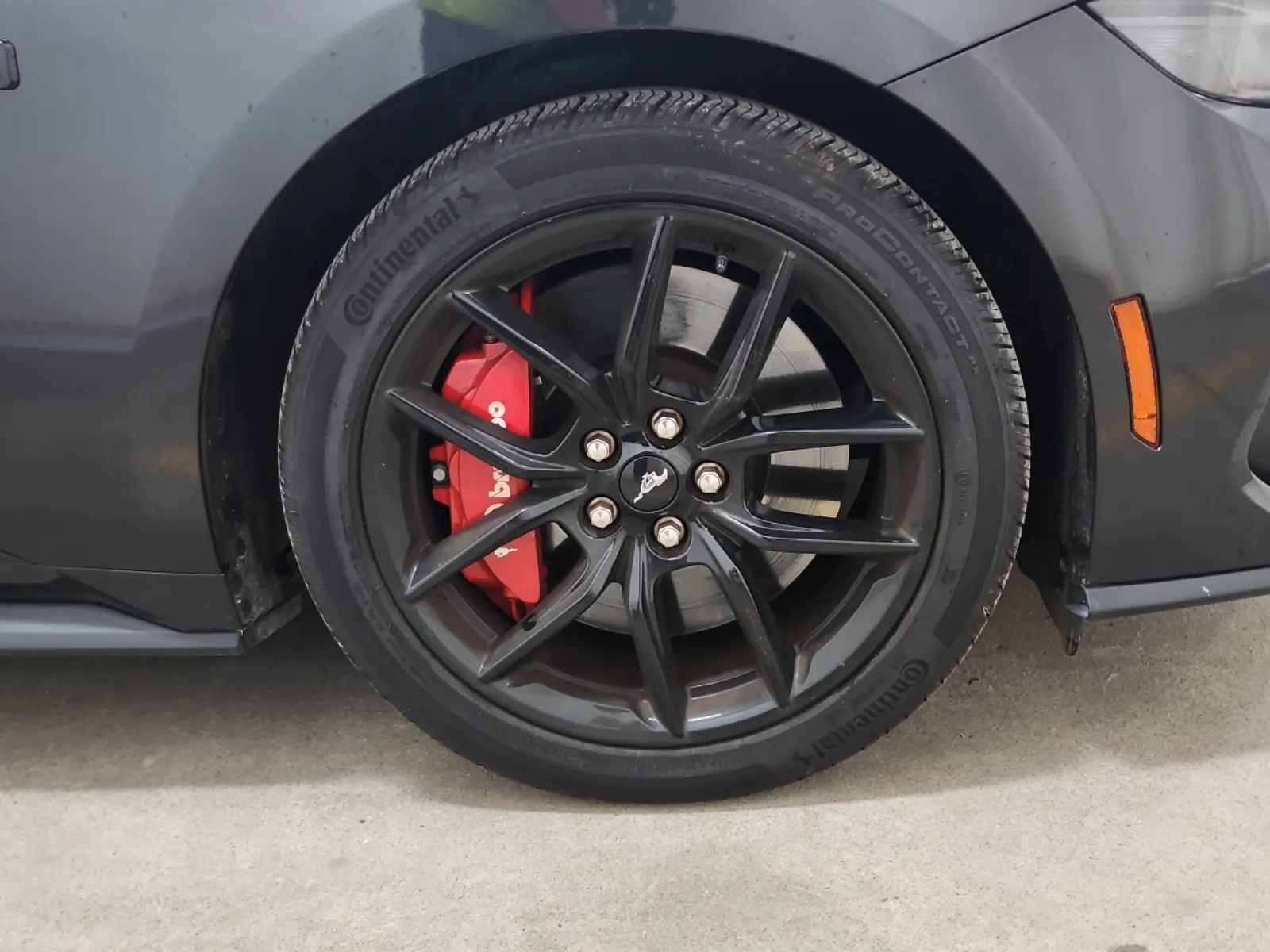 Right Front Wheel/Tire Photo
