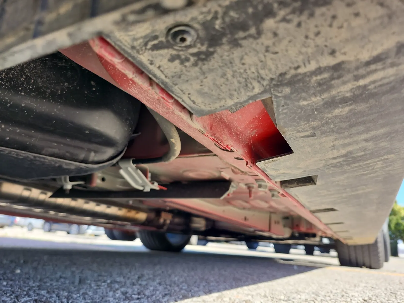 Undercarriage - Passenger Photo
