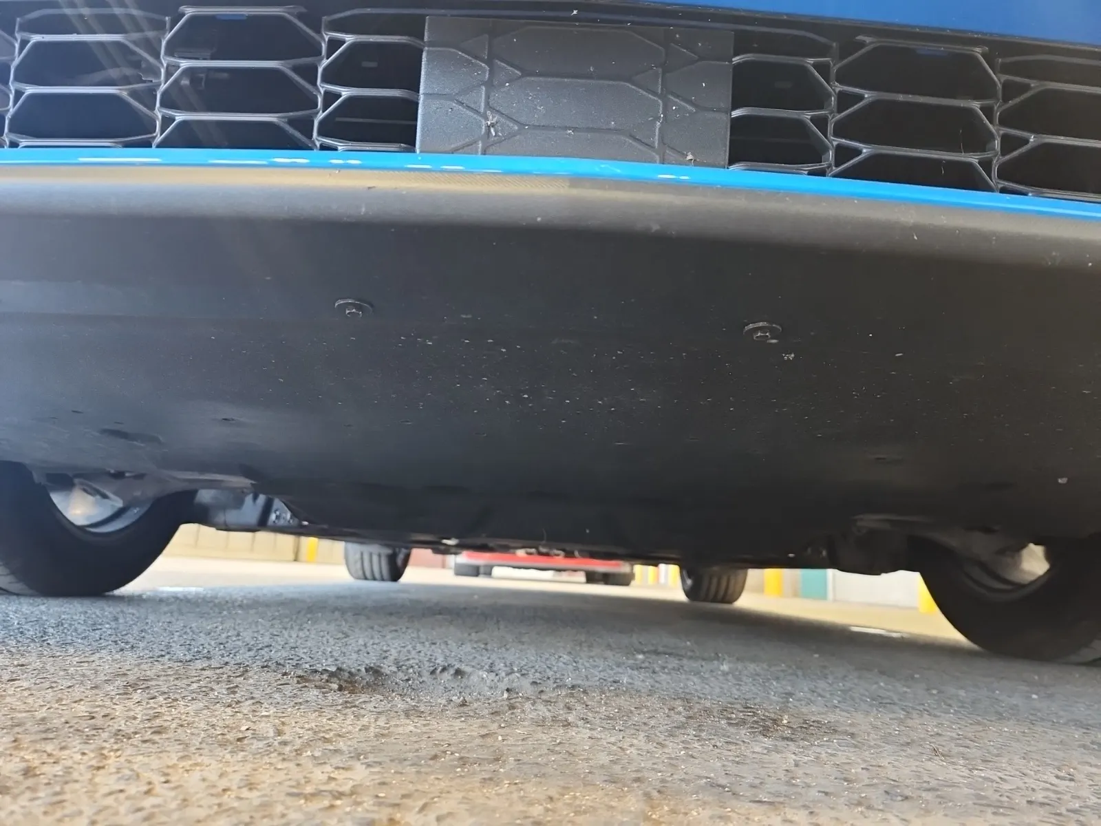 Undercarriage - Front Photo