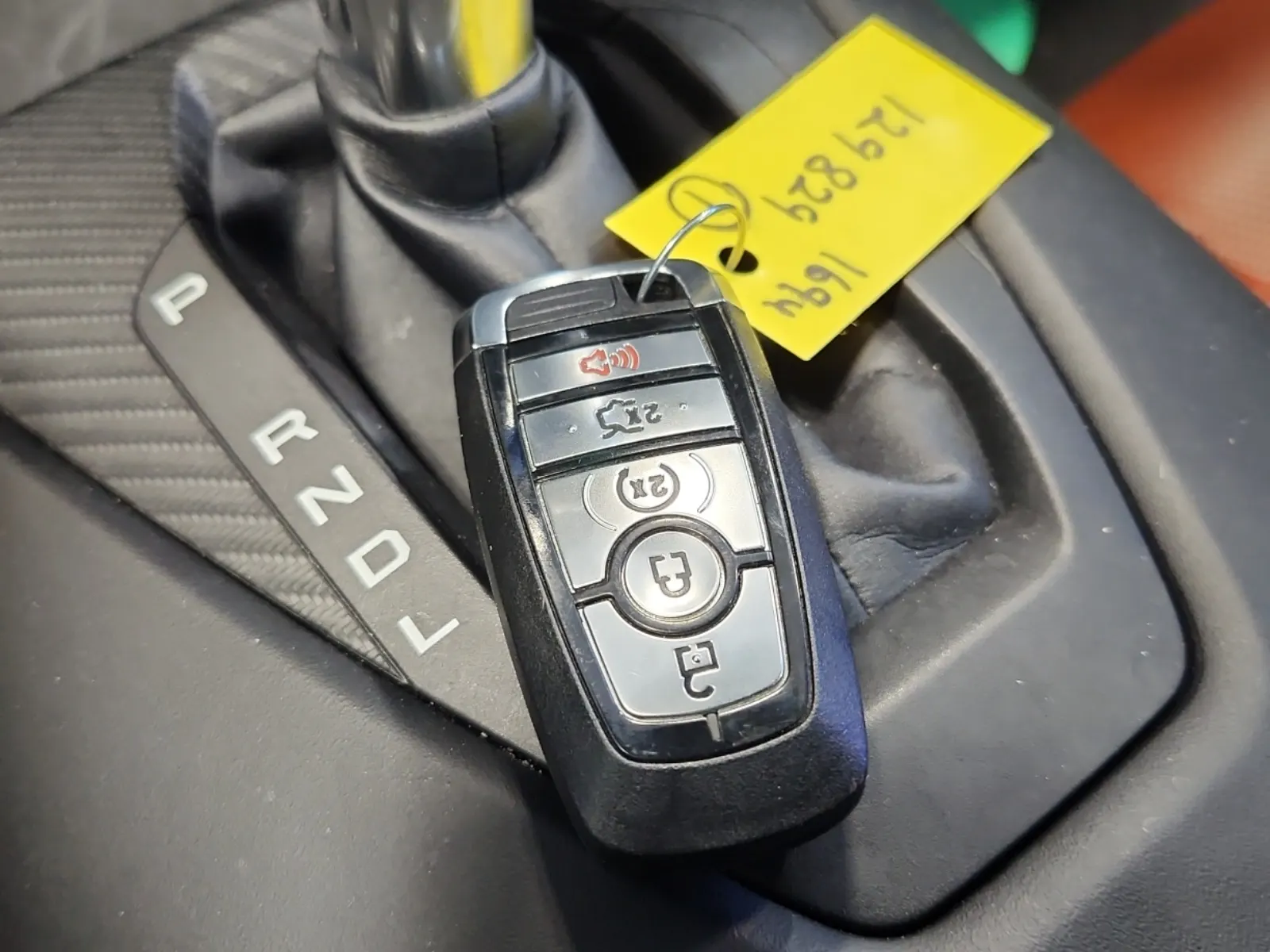 Keys/Fobs/Manual Photo