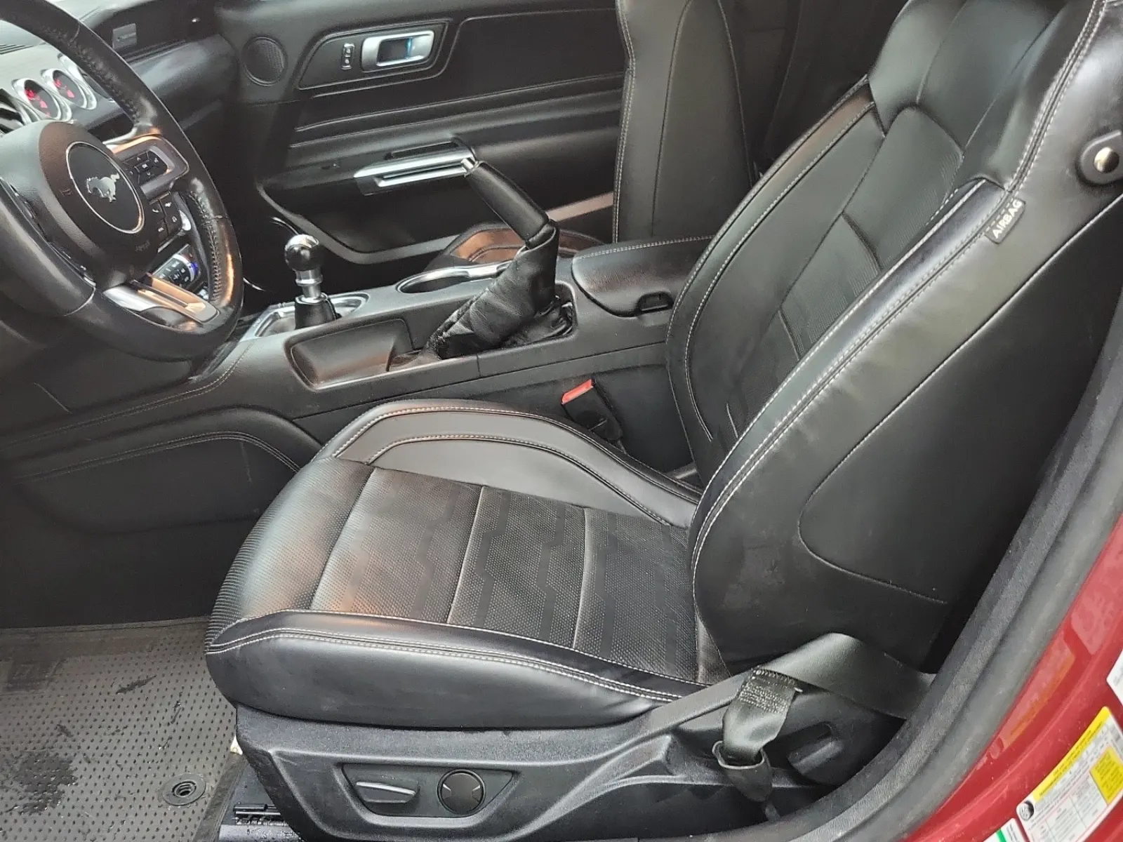 Front Interior Photo