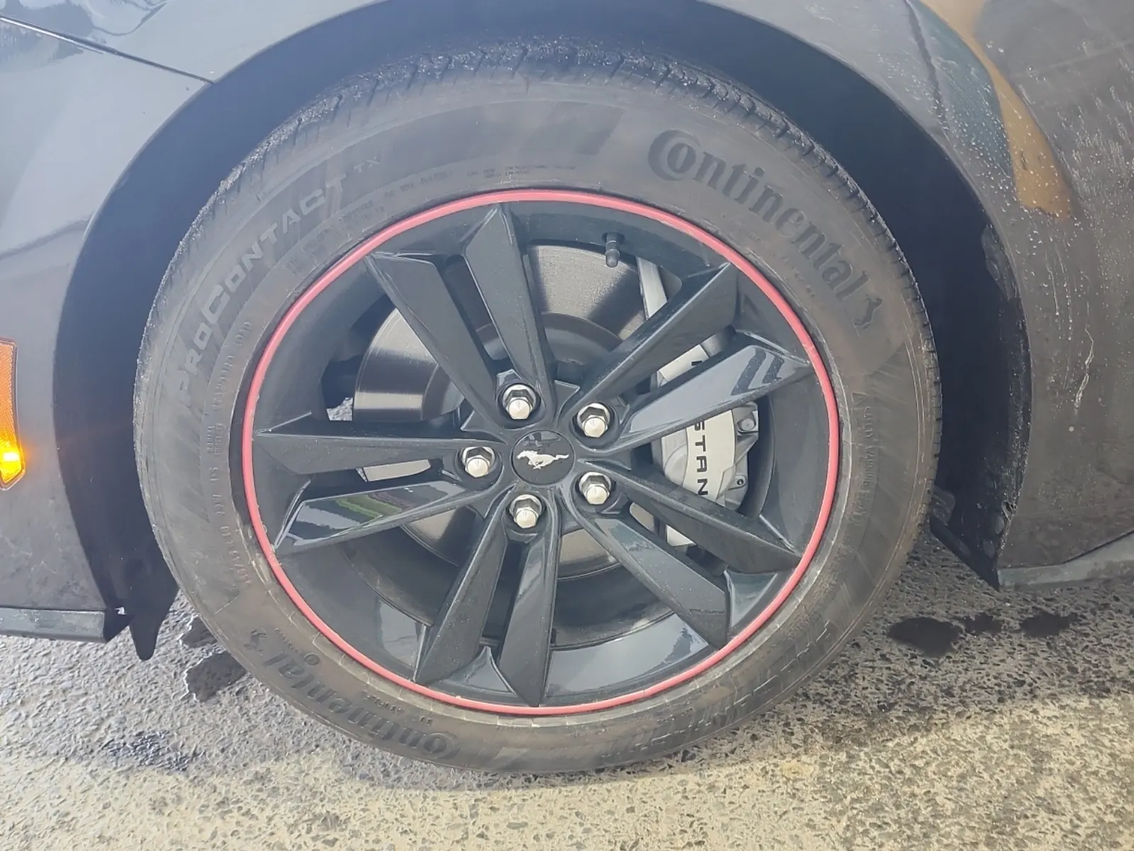 Front driver wheel/tire photo