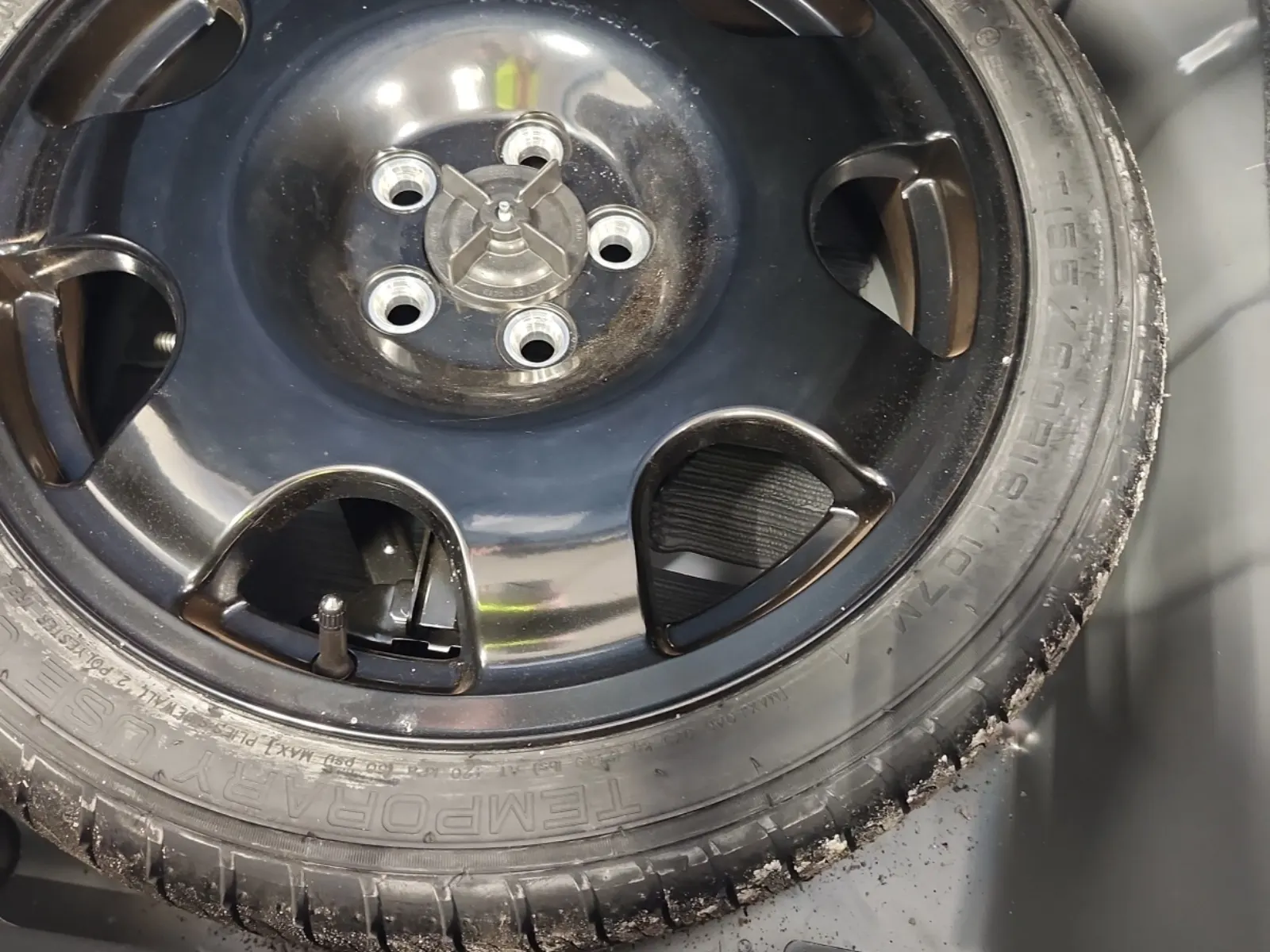 Spare Tire & Wheel Photo