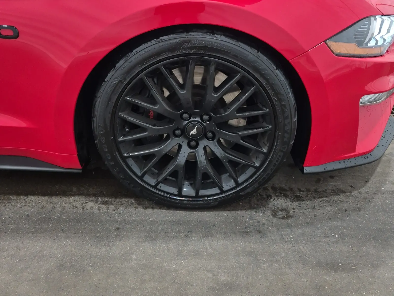 Right Front Wheel/Tire Photo