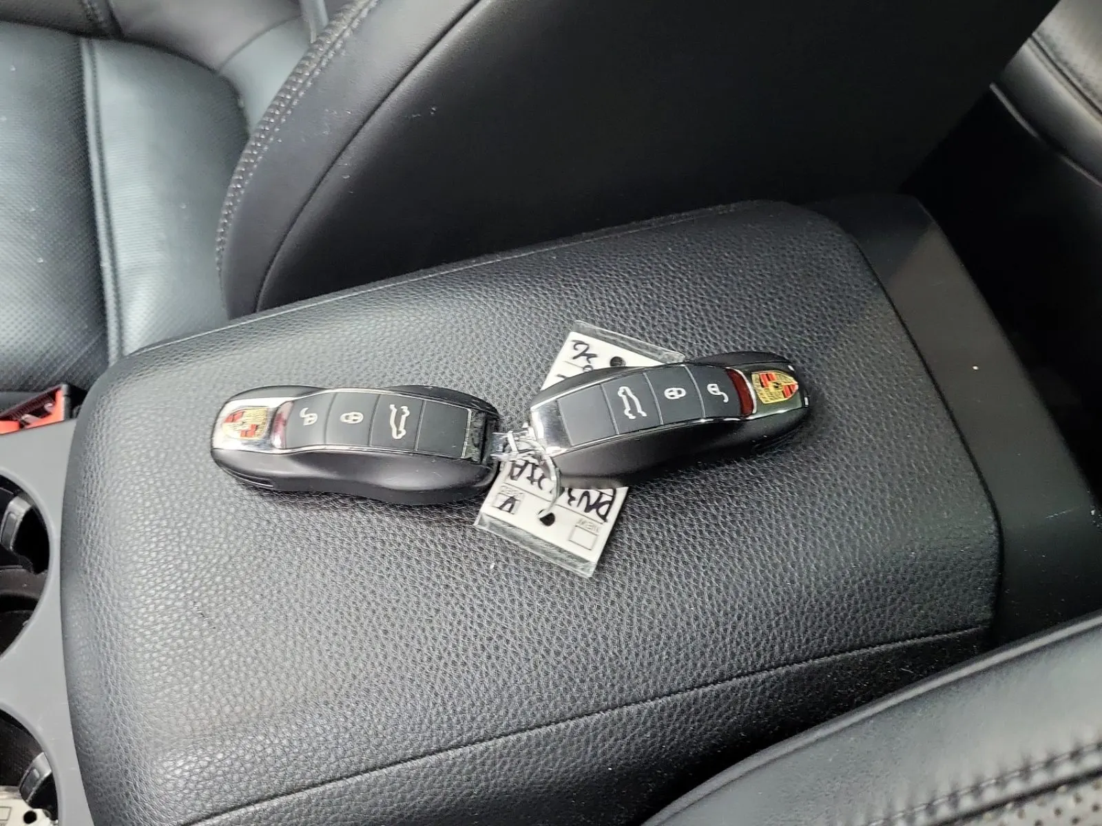 Keys/Fobs/Manual Photo