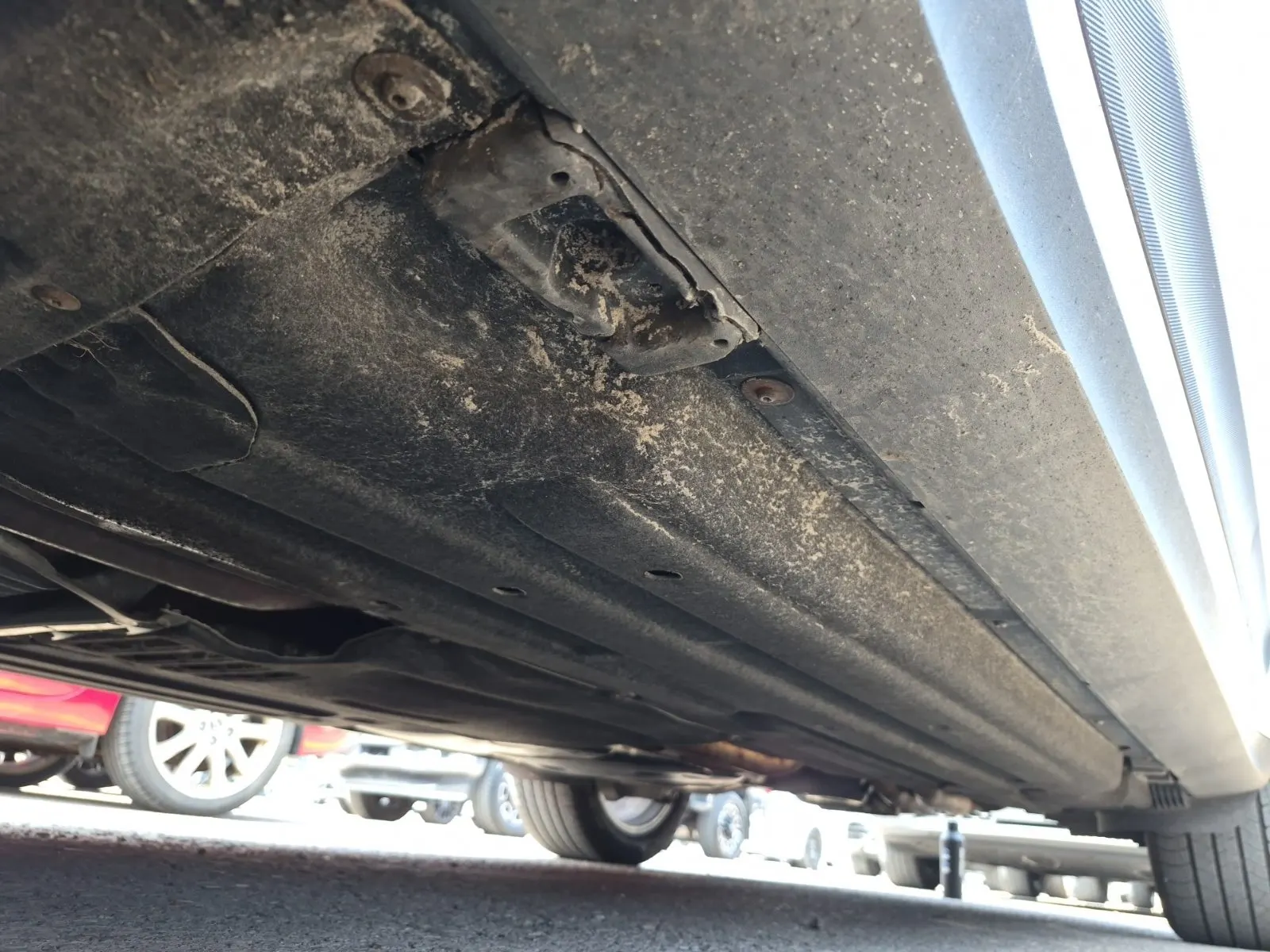 Undercarriage - Driver Photo