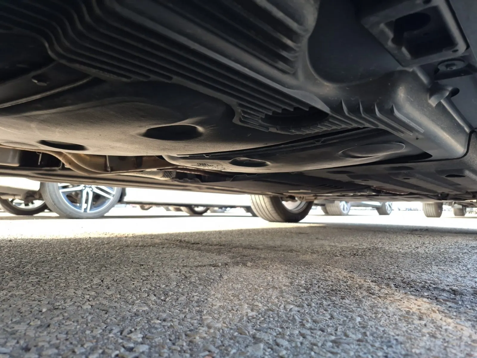 Undercarriage - Passenger Photo