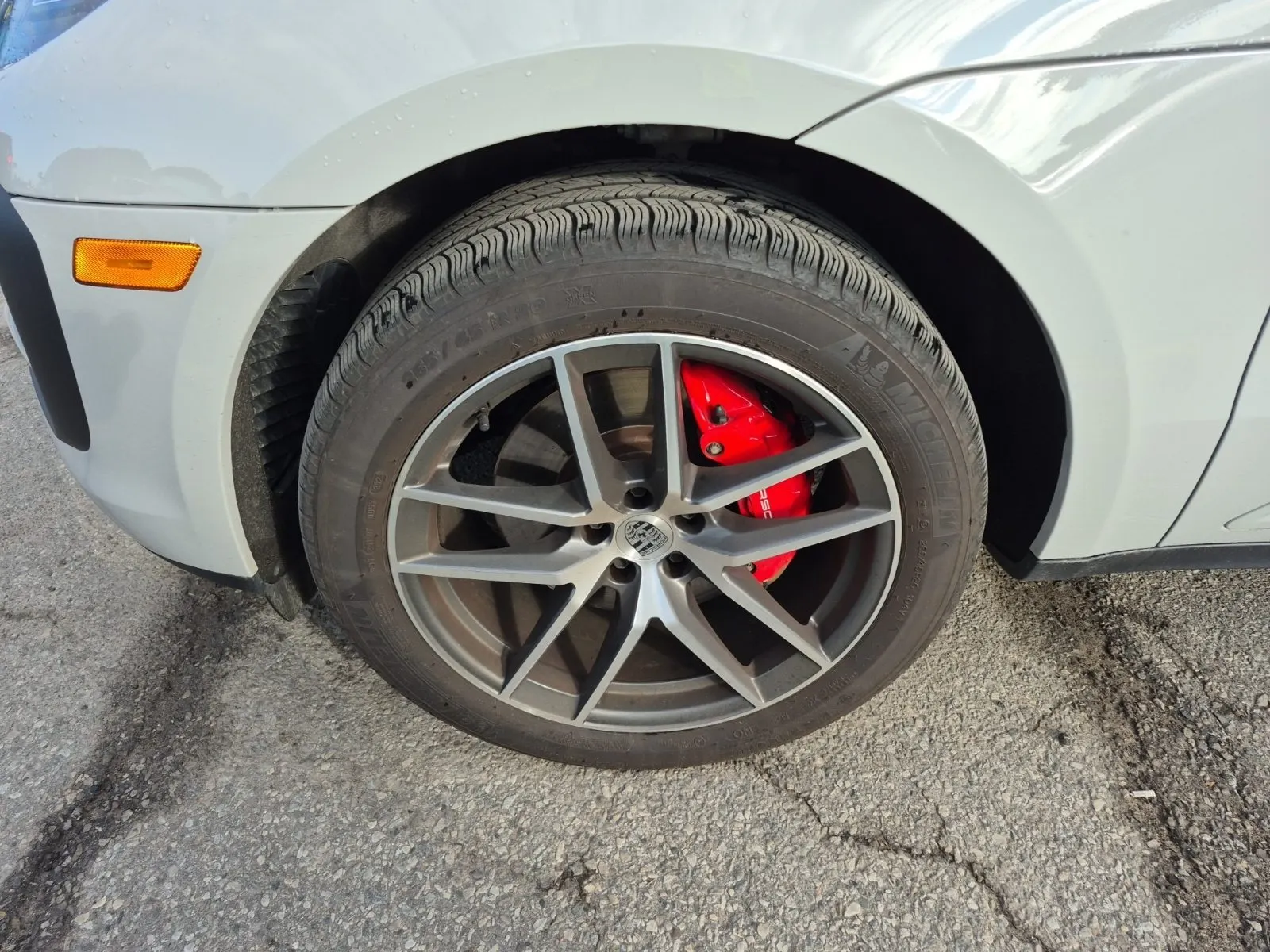 Front driver wheel/tire photo