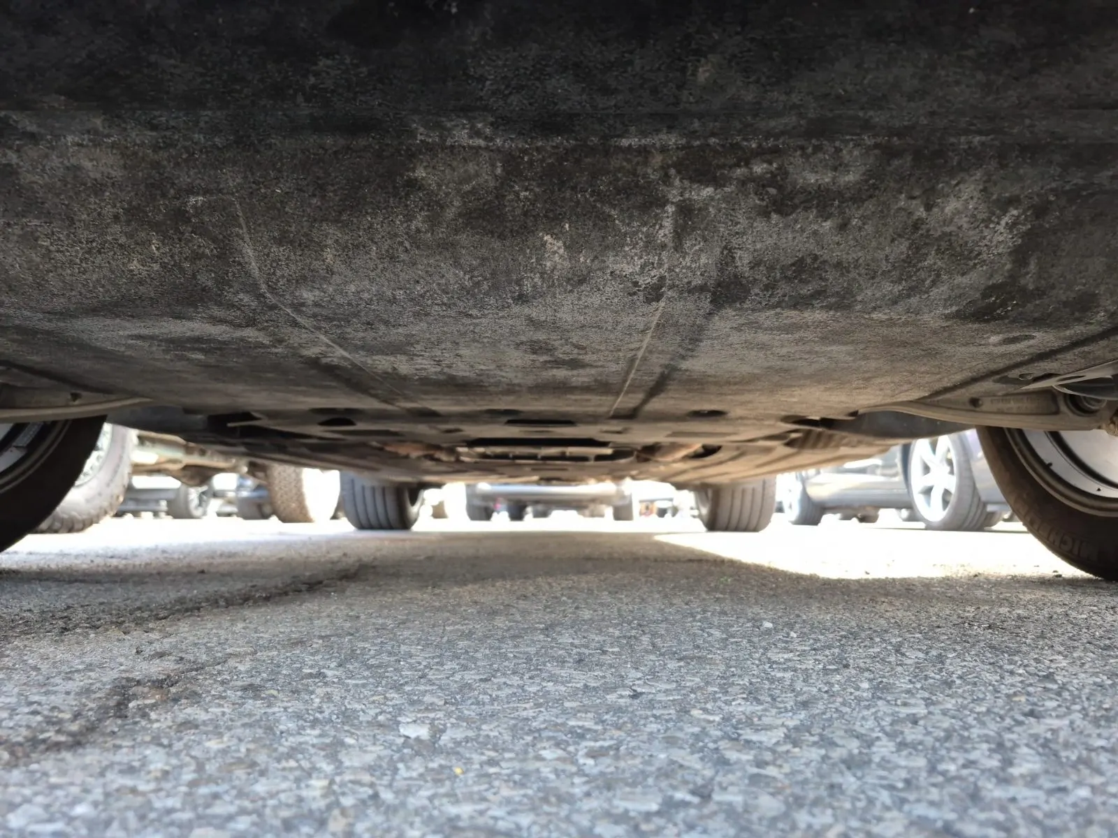 Undercarriage - Front Photo
