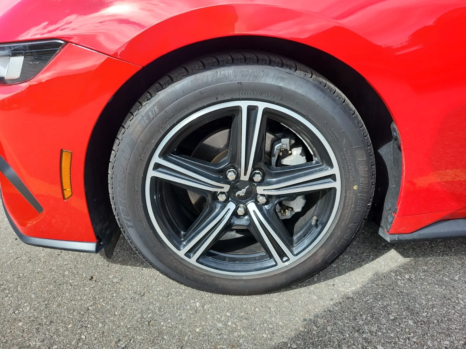 Front driver wheel/tire photo