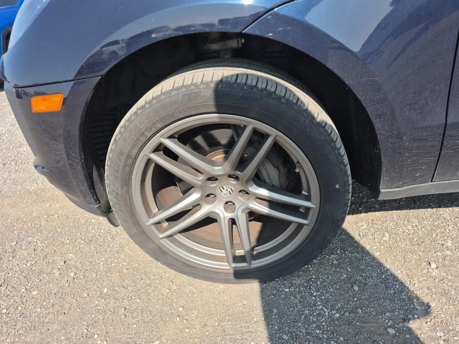 Front driver wheel/tire photo