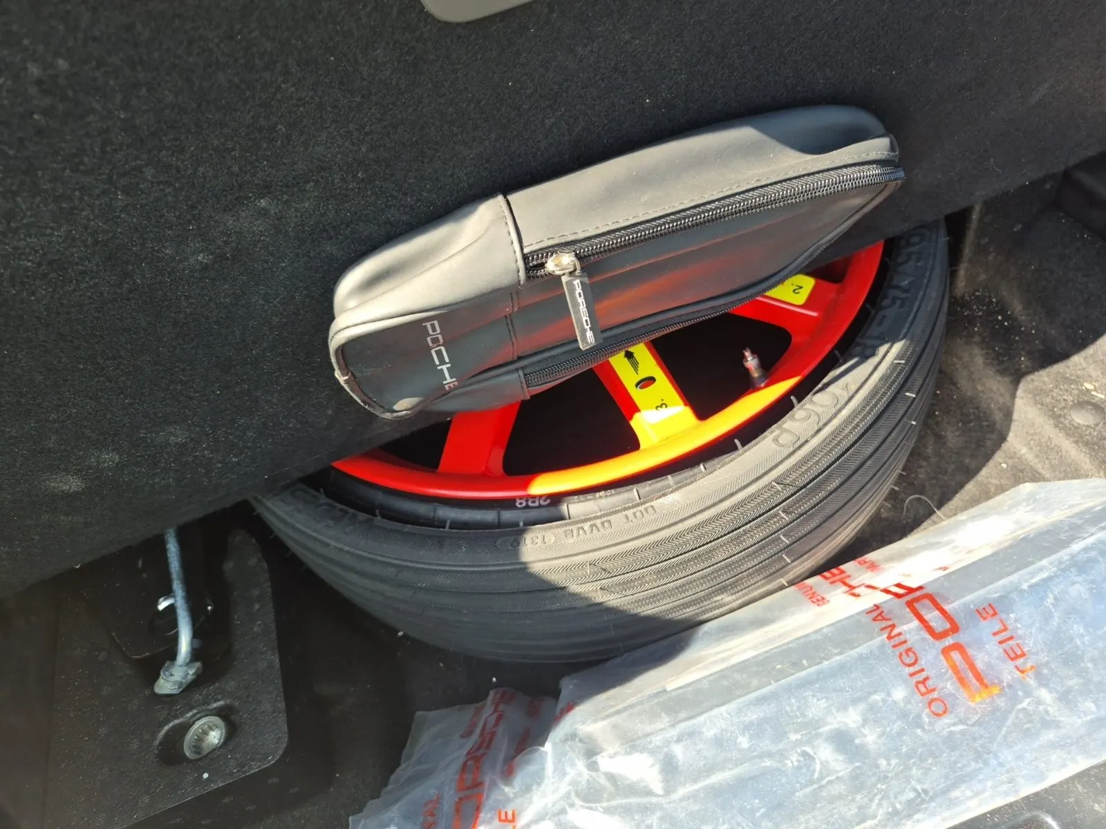 Spare Tire & Wheel Photo