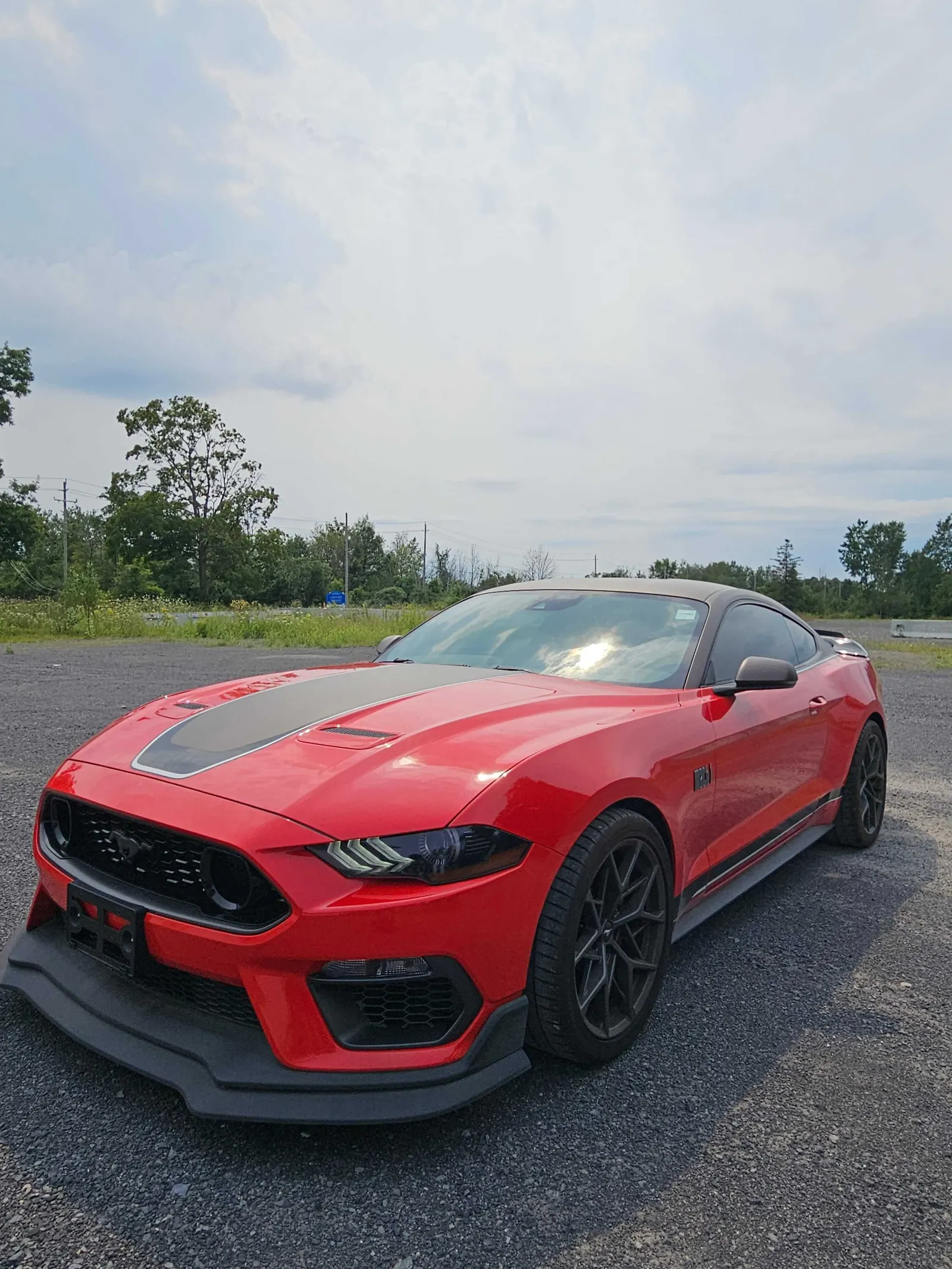 3/4 Front (Main image)