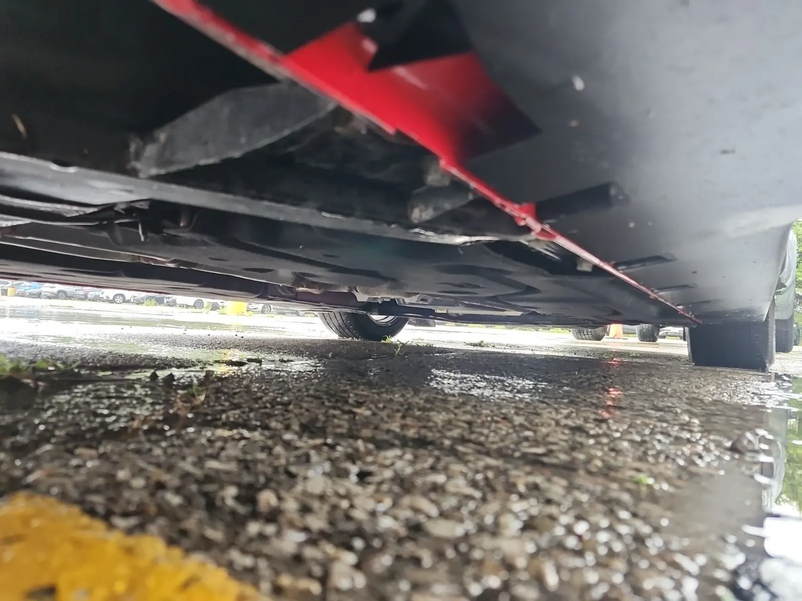 Undercarriage - Passenger Photo