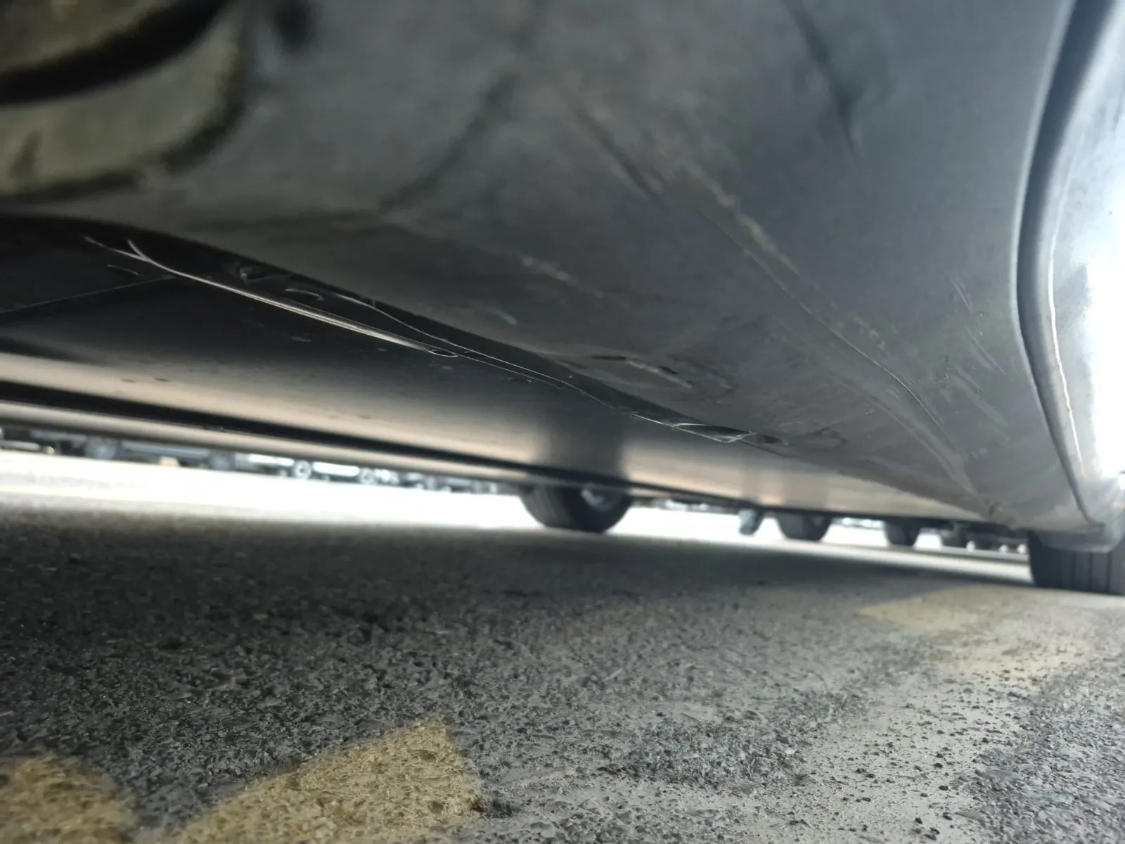 Undercarriage - Passenger Photo