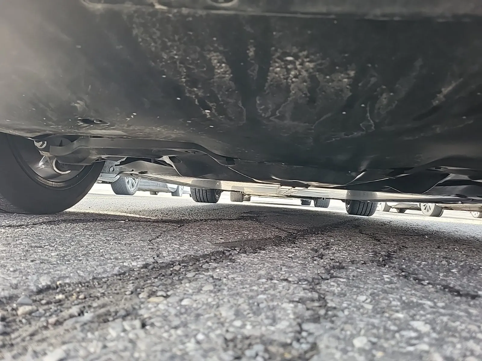 Undercarriage - Rear Photo