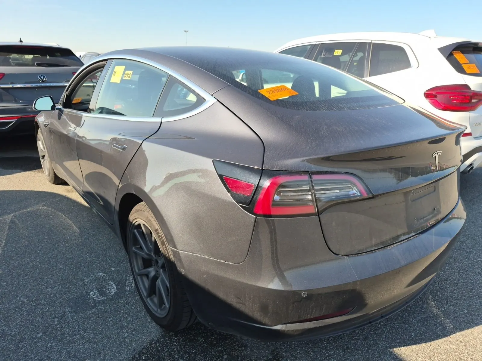 Driver Rear 3/4 Photo