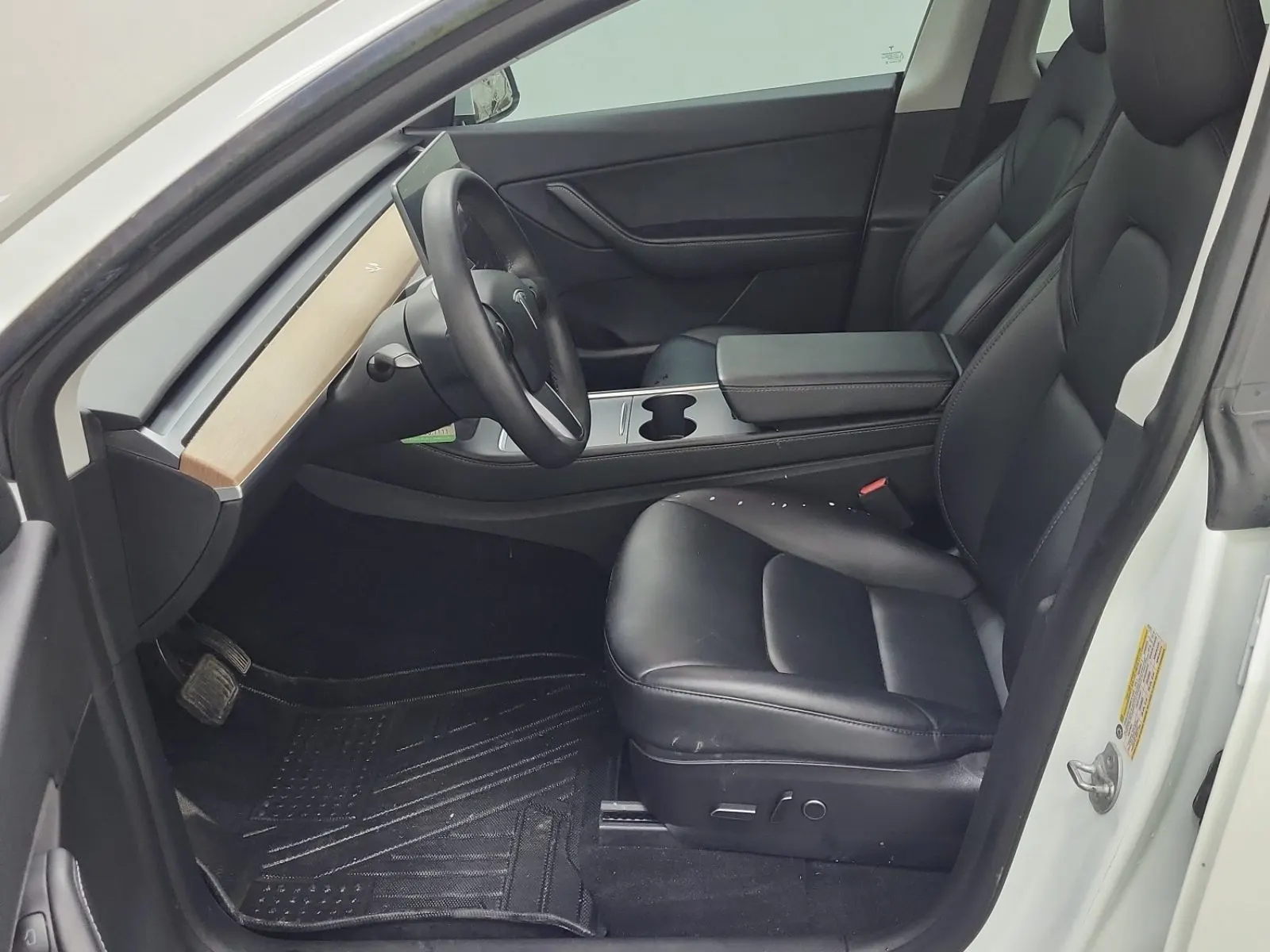 Front Interior Photo
