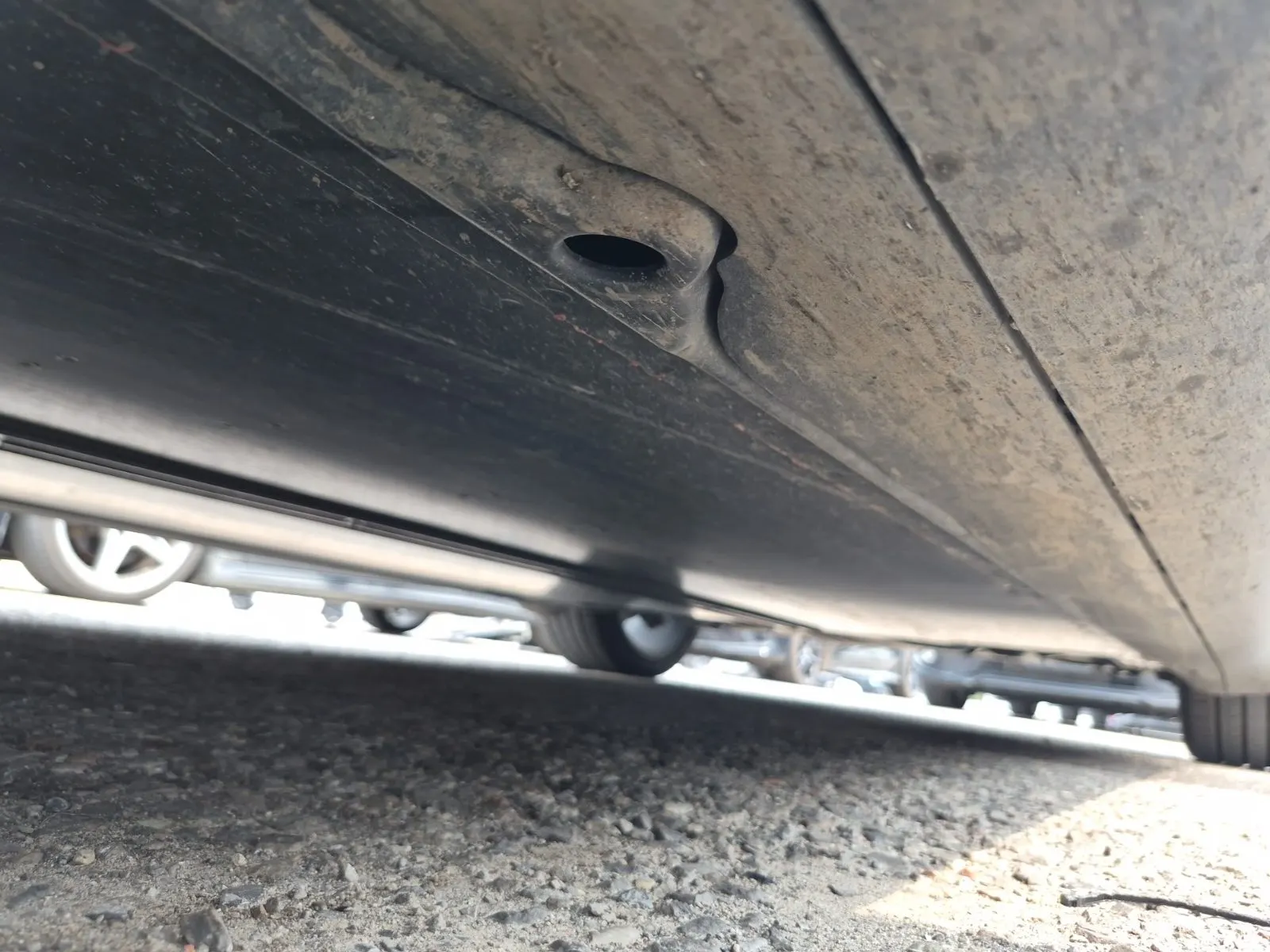 Undercarriage - Driver Photo