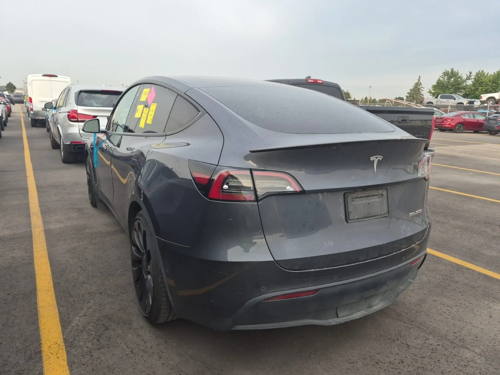 Driver Rear 3/4 Photo