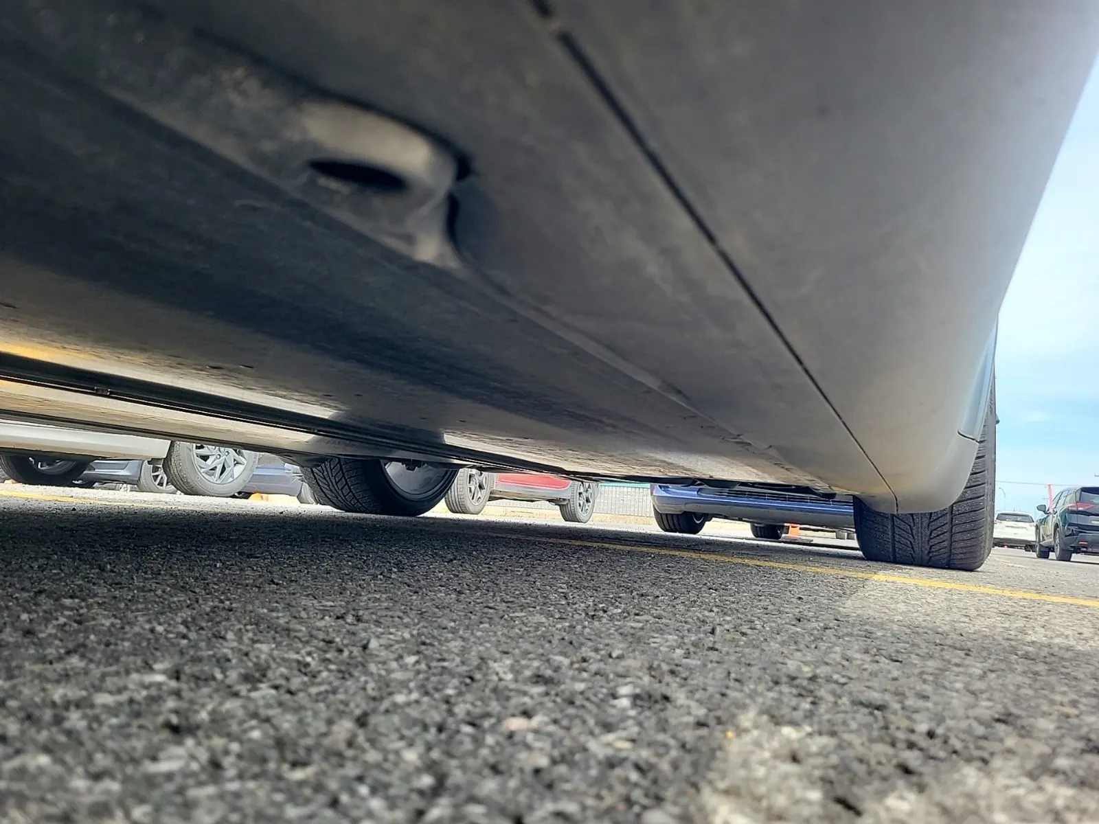 Undercarriage - Driver Photo