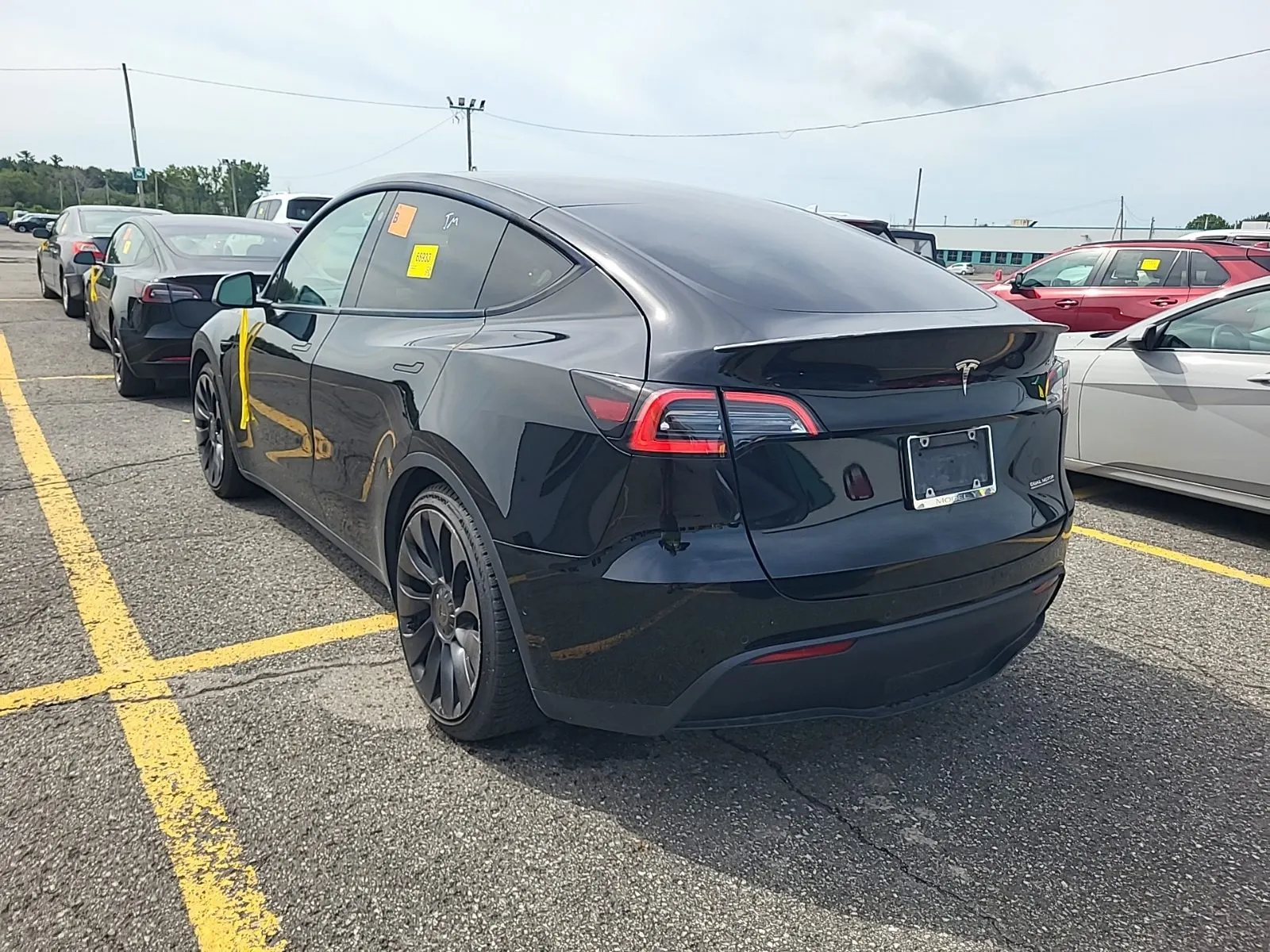 Driver Rear 3/4 Photo