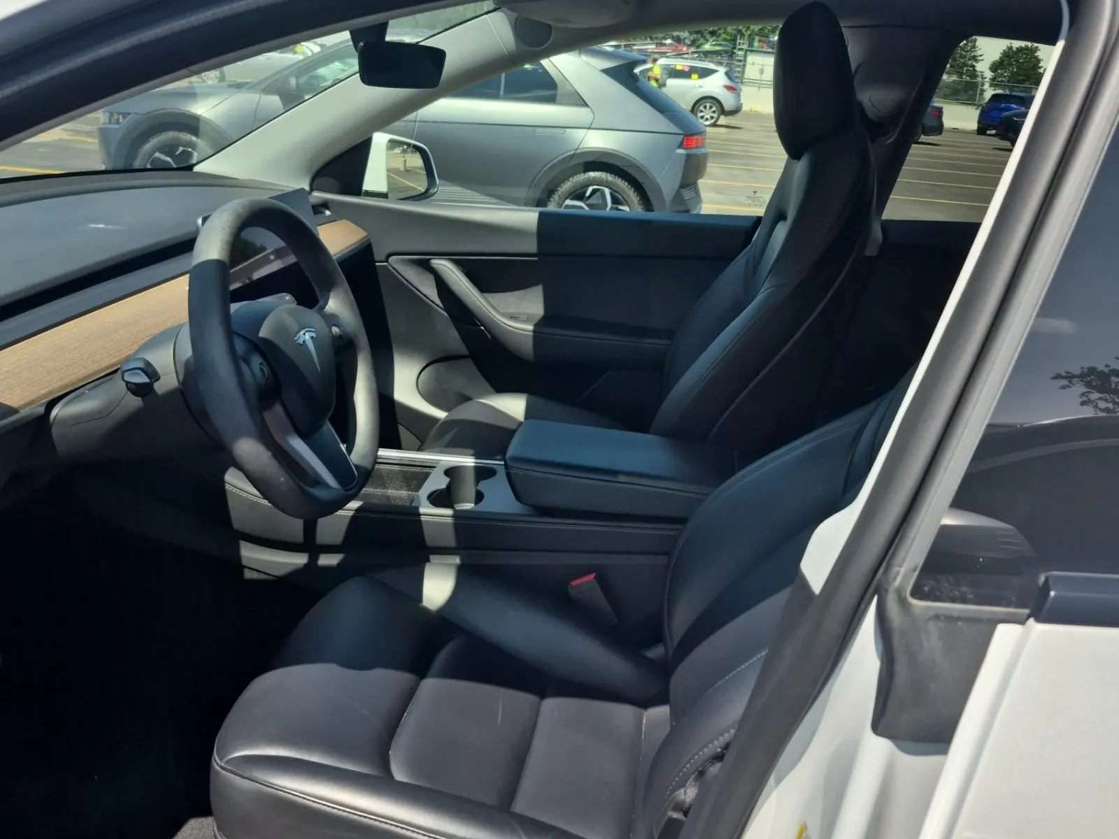 Front Interior Photo