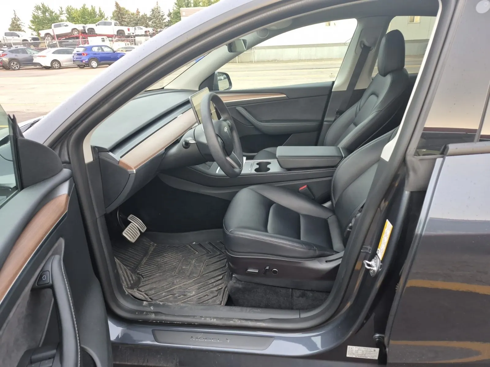 Front Interior Photo