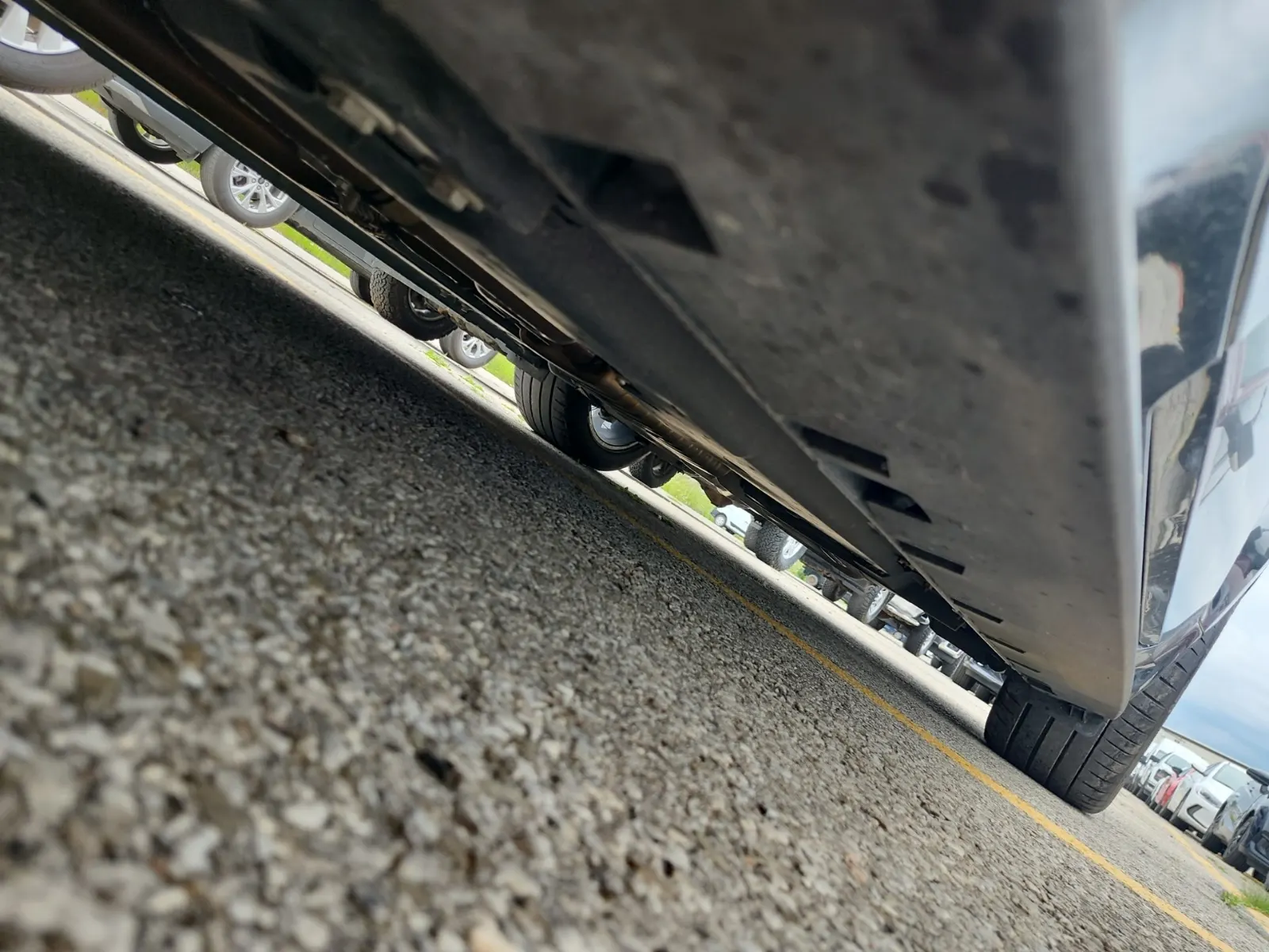 Undercarriage - Driver Photo