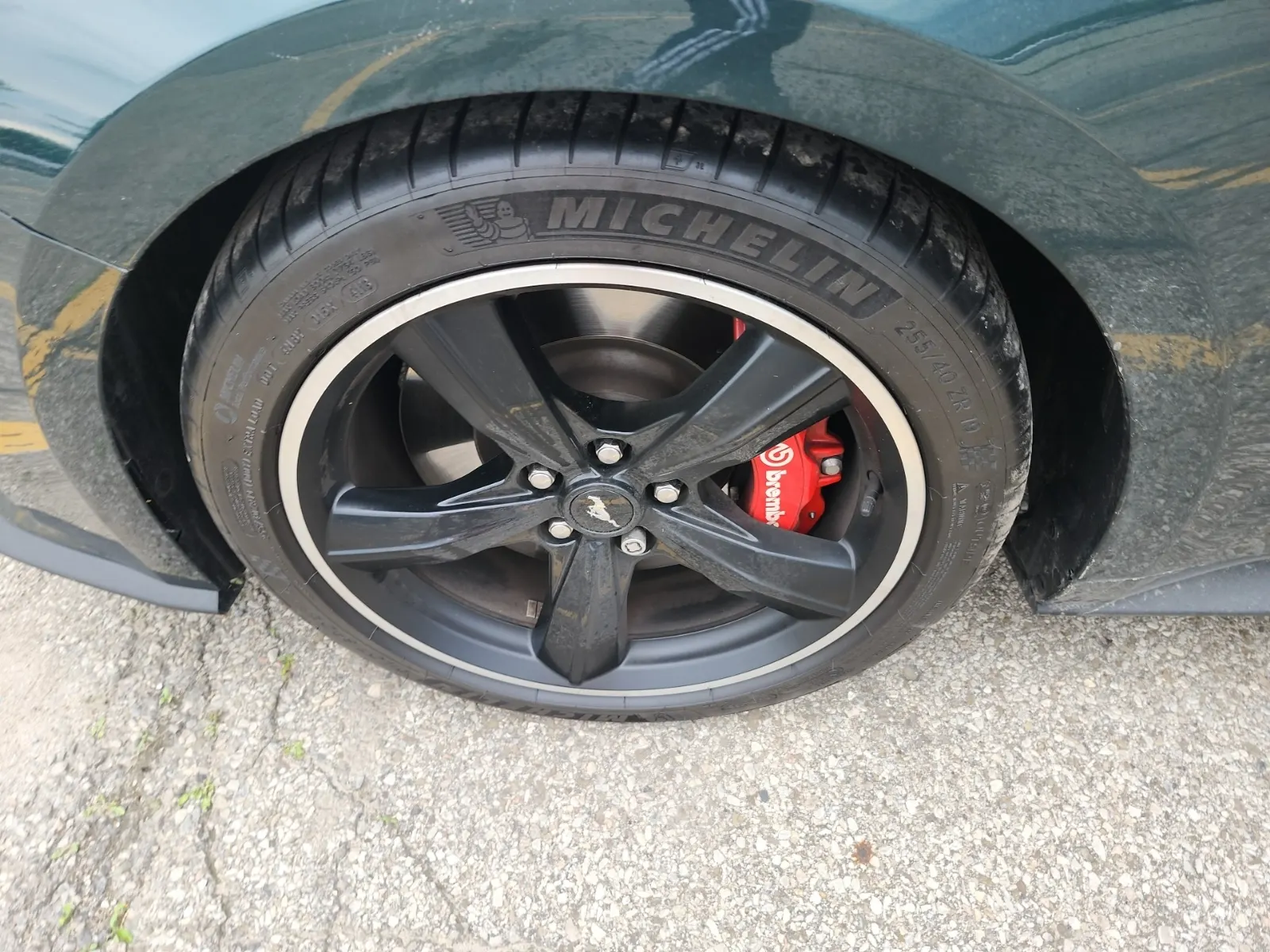 Front driver wheel/tire photo