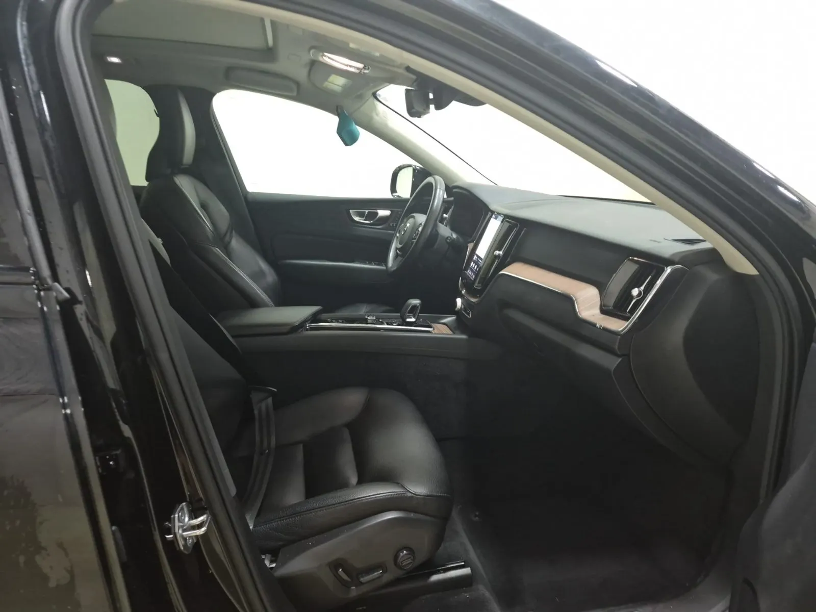 Right Side Interior Photo