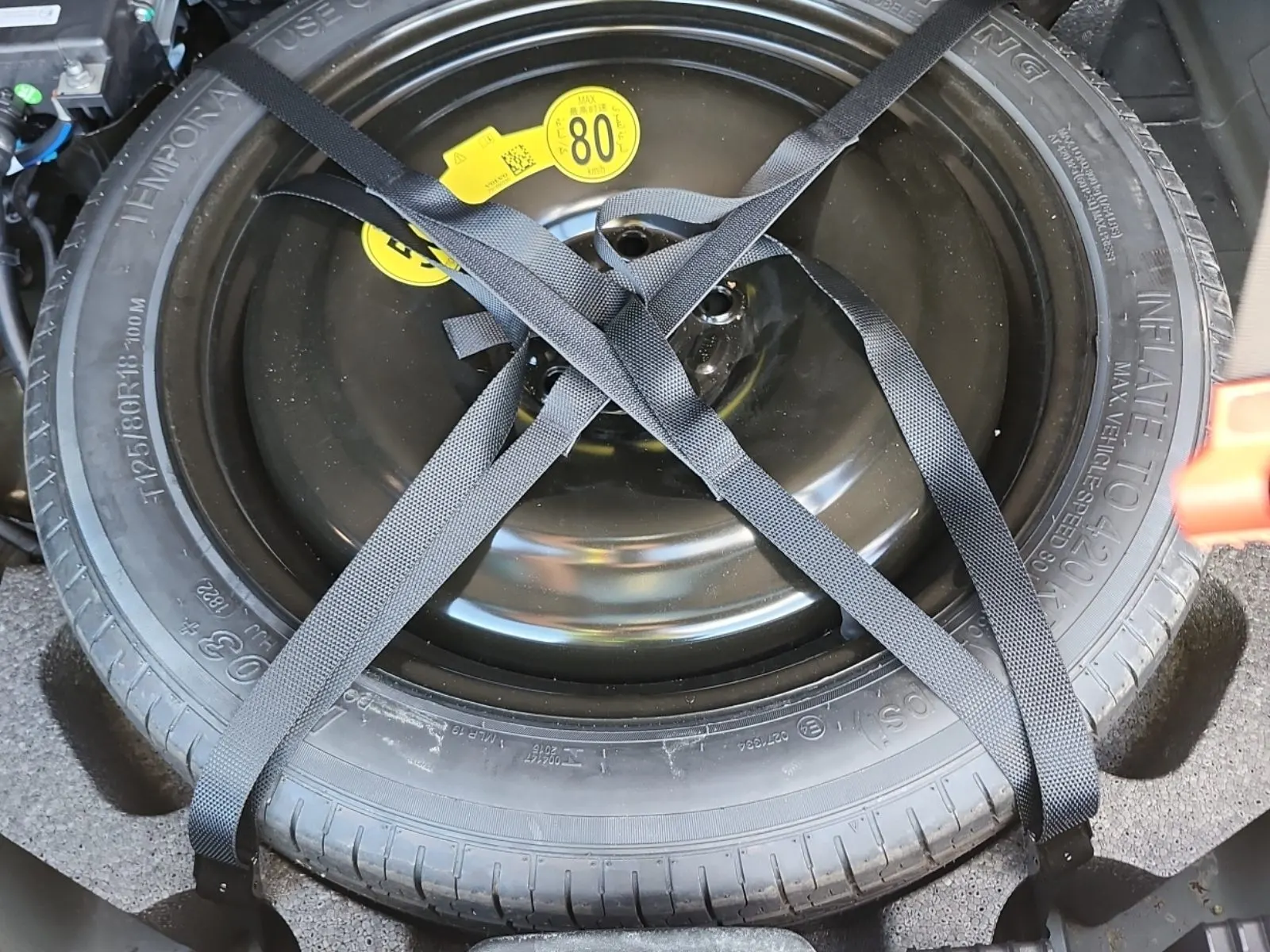 Spare Tire & Wheel Photo