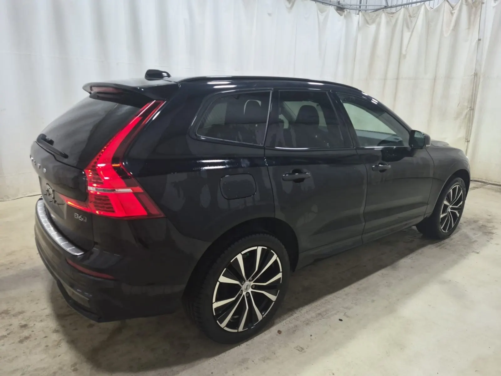 Passenger Rear 3/4 Photo