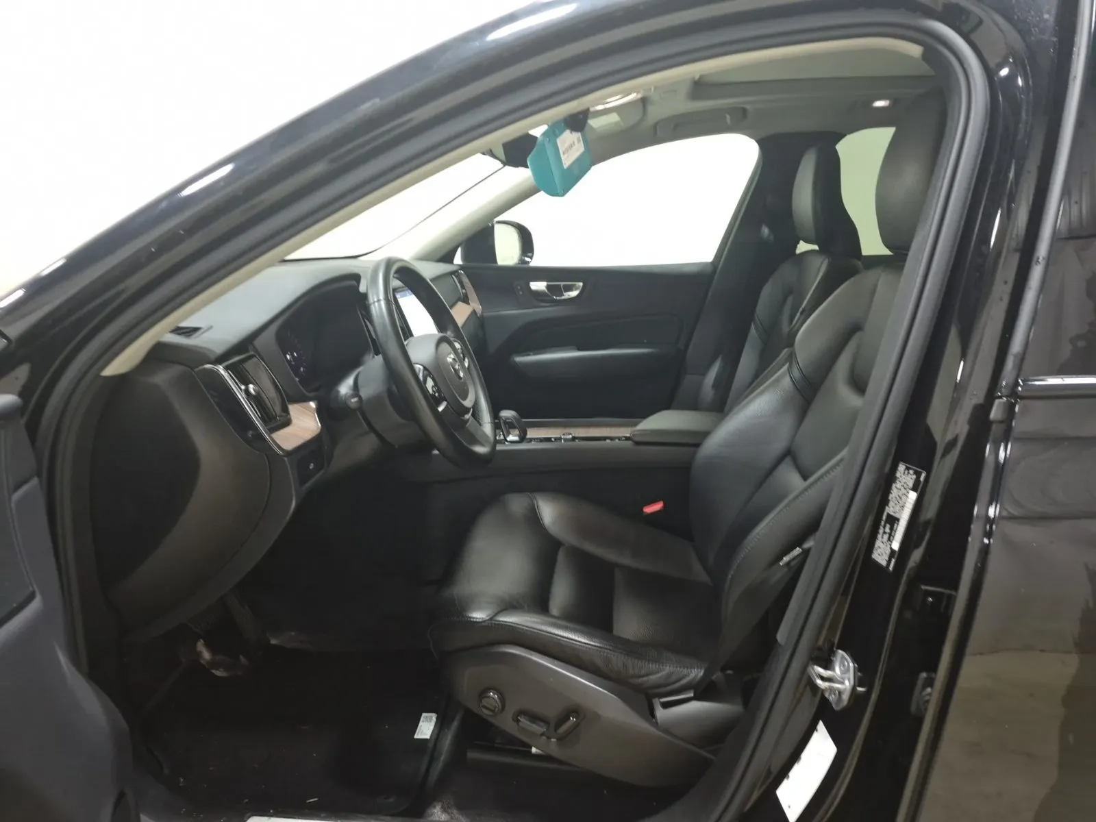 Front Interior Photo