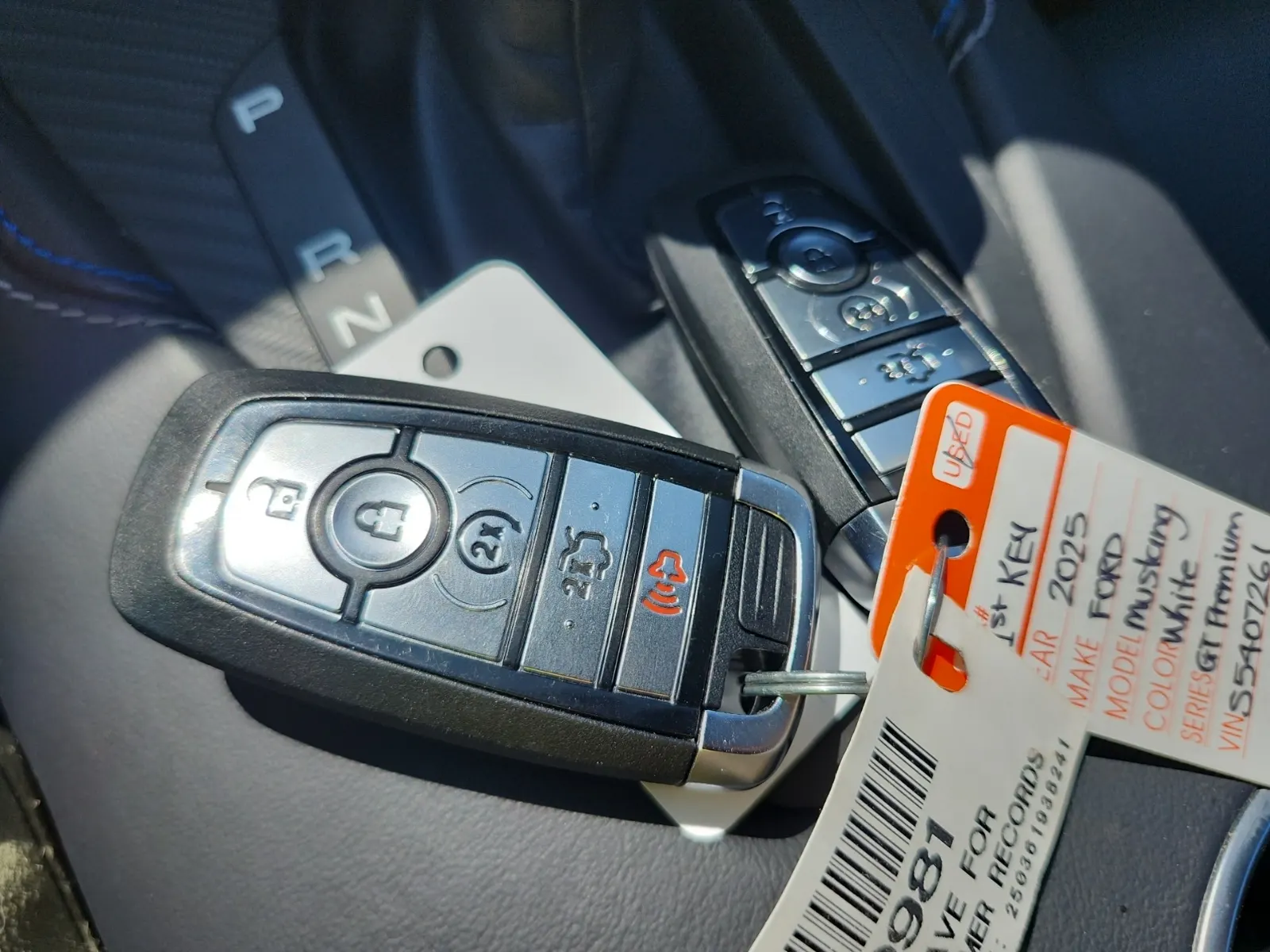Keys/Fobs/Manual Photo