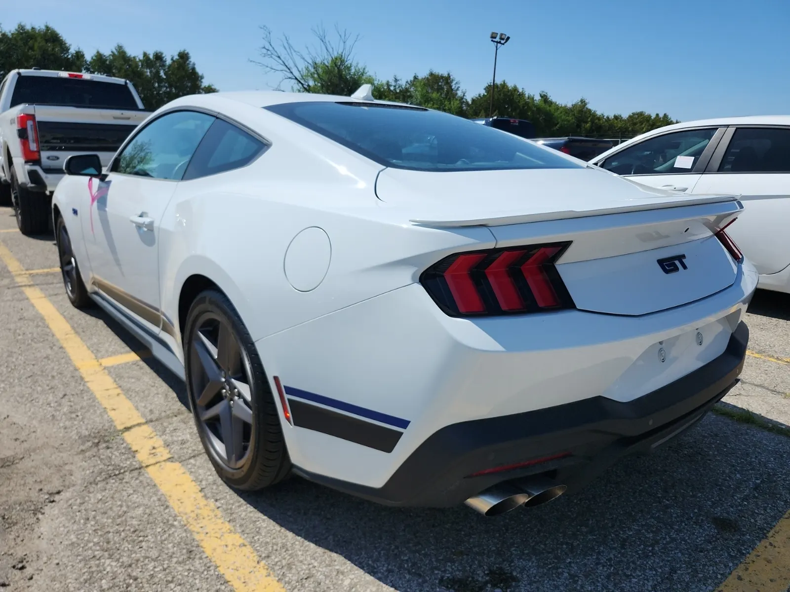 Driver Rear 3/4 Photo