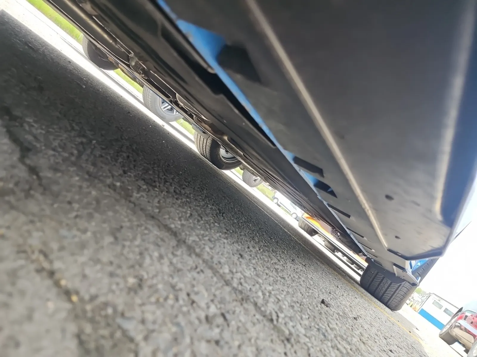 Undercarriage - Driver Photo